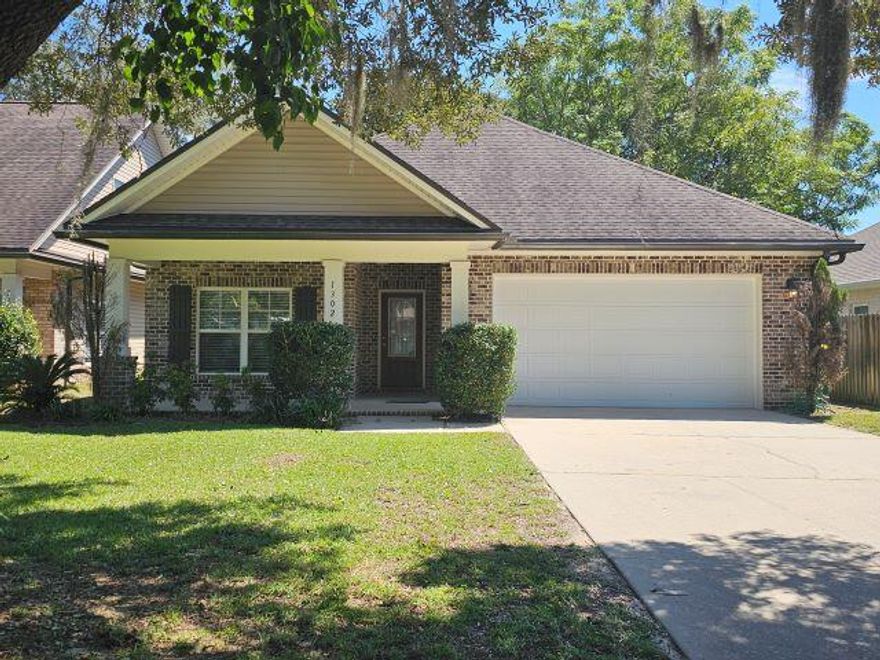 AVAILABLE NOW!  Beautiful 3 bedroom 2 bath home nestled in the heart of Niceville.  Minutes from schools, shopping and eateries.  This well maintained home features durable, hand-scraped wood laminate flooring, 9 ft ceilings and recessed lighting.  Kitchen sports granite countertops, stainless appliances and breakfast bar with pendant lighting.  Large fenced backyard with a covered patio for grilling and entertainment.  This beauty wont last long!  NO PETS!  Credit and background check required.