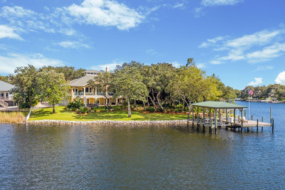 LAKE LORRAINE GARDENS - Residential