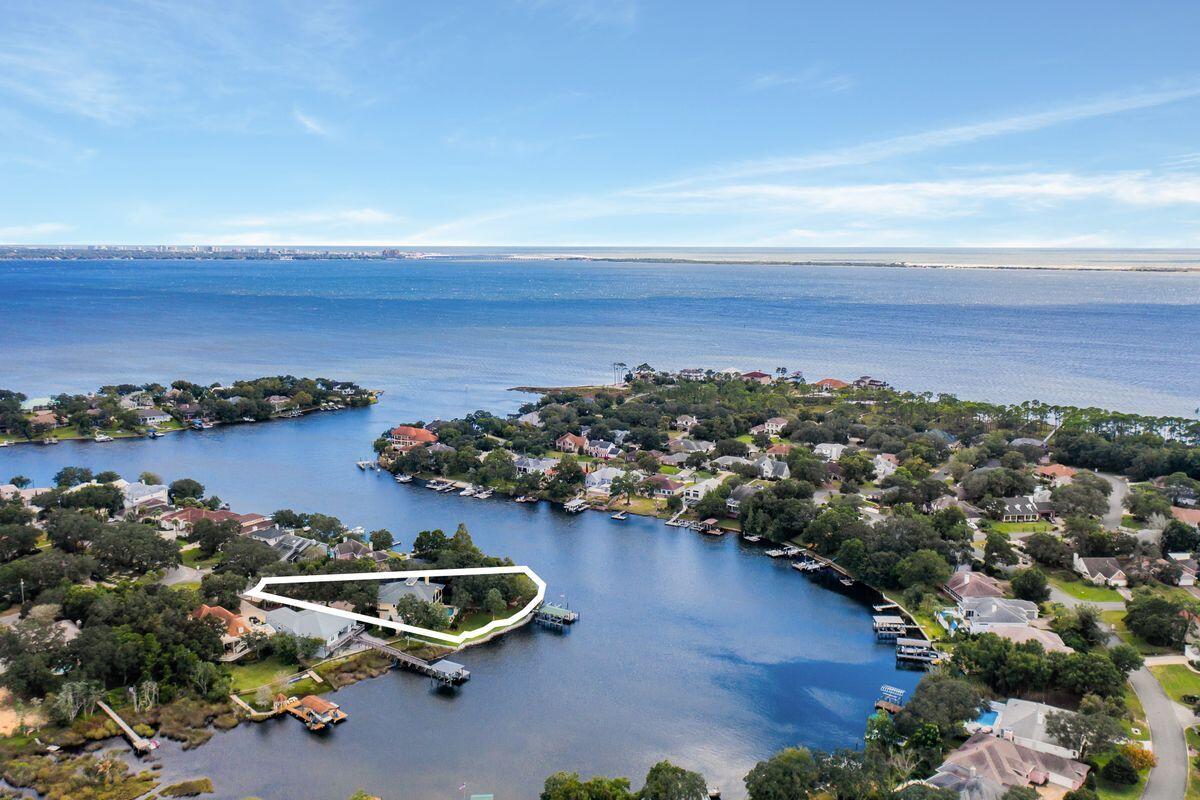 LAKE LORRAINE GARDENS - Residential