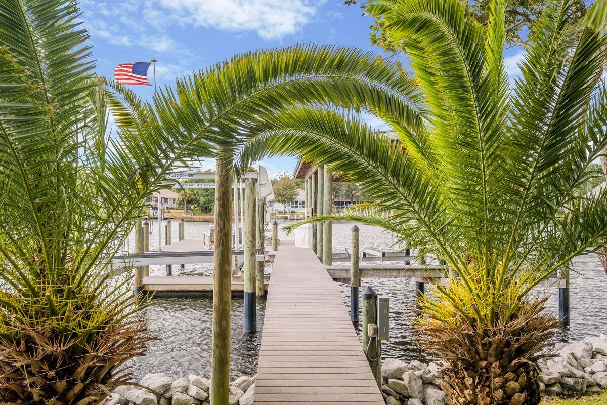 LAKE LORRAINE GARDENS - Residential