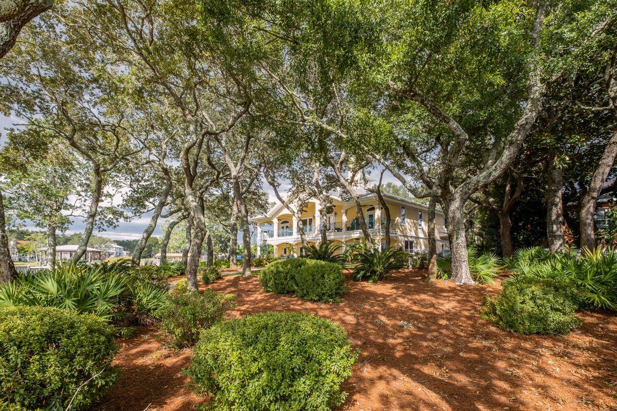 LAKE LORRAINE GARDENS - Residential