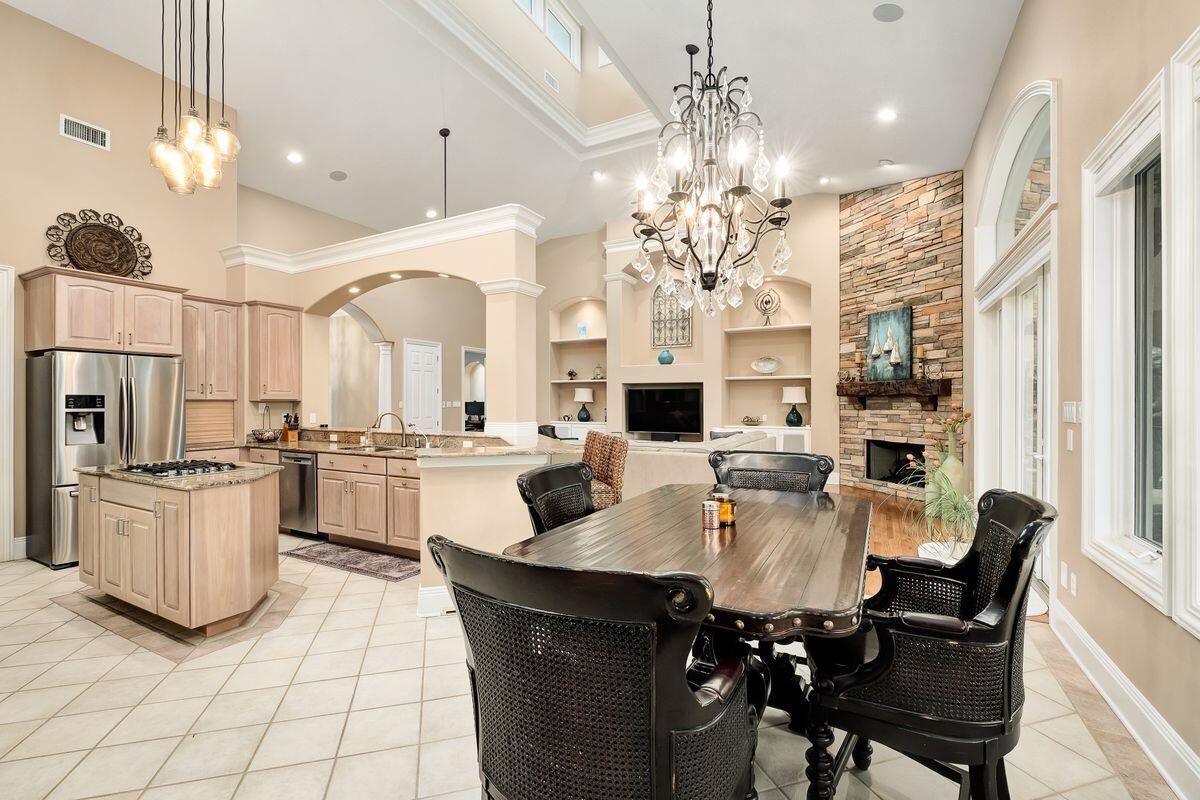 LAKE LORRAINE GARDENS - Residential