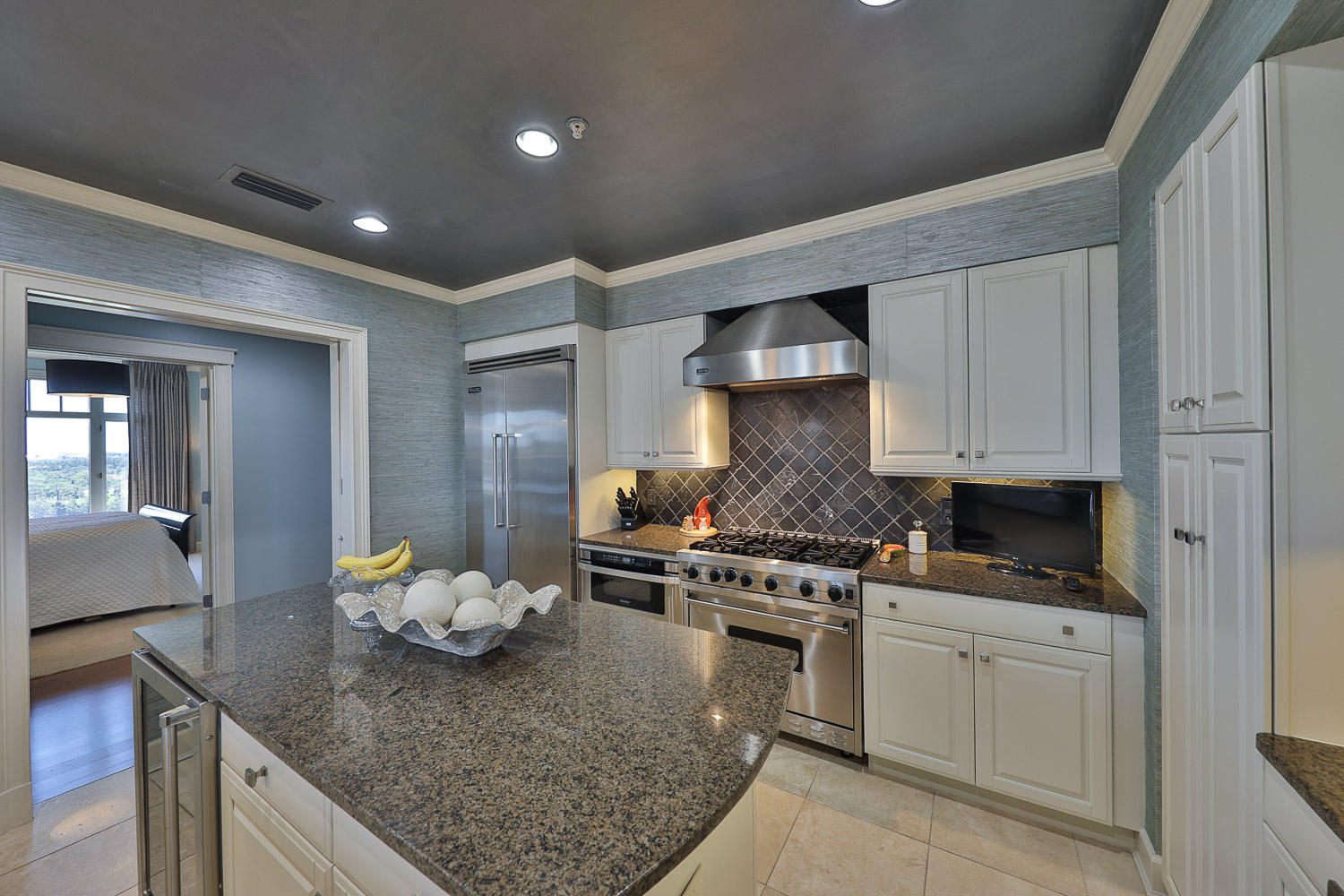 ONE WATER PLACE AT KELLY PLANTATION - Residential