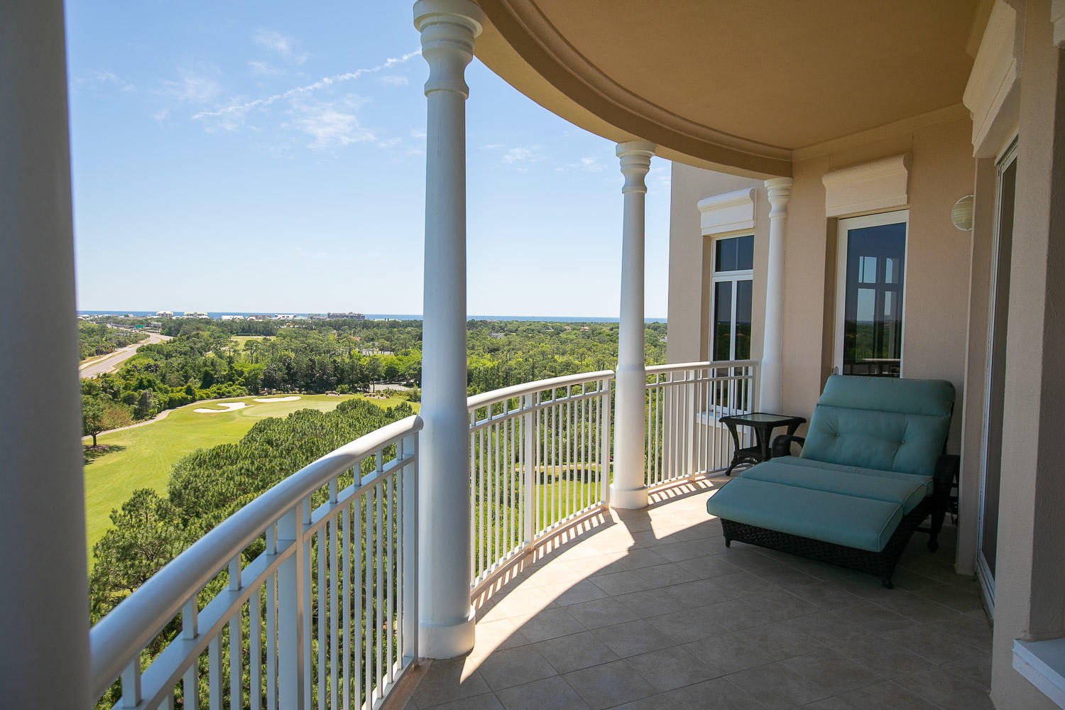 ONE WATER PLACE AT KELLY PLANTATION - Residential