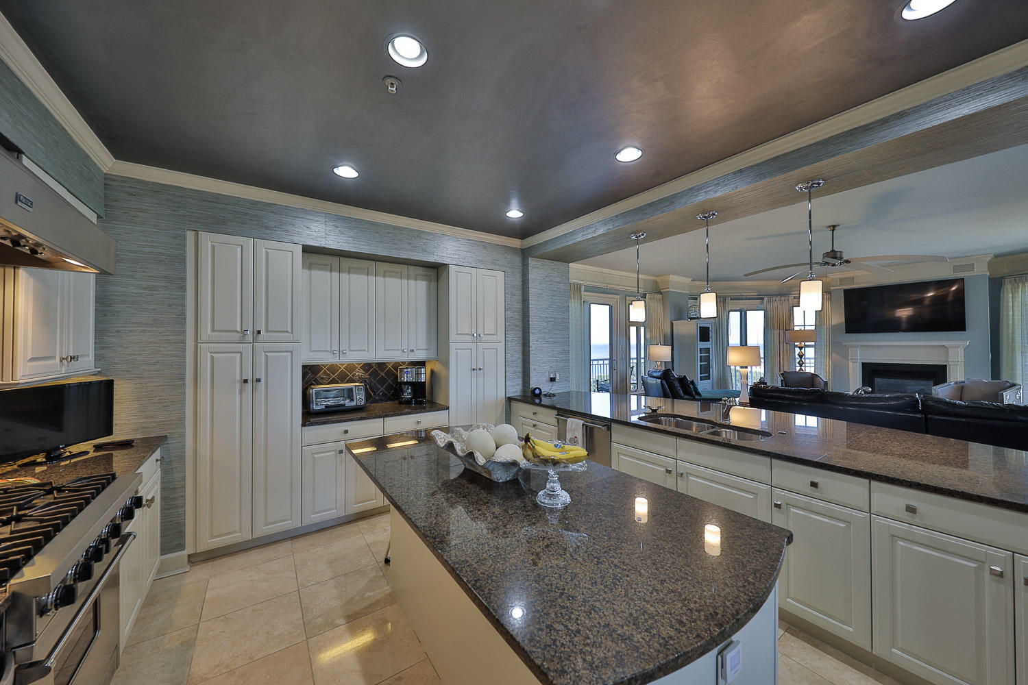 ONE WATER PLACE AT KELLY PLANTATION - Residential