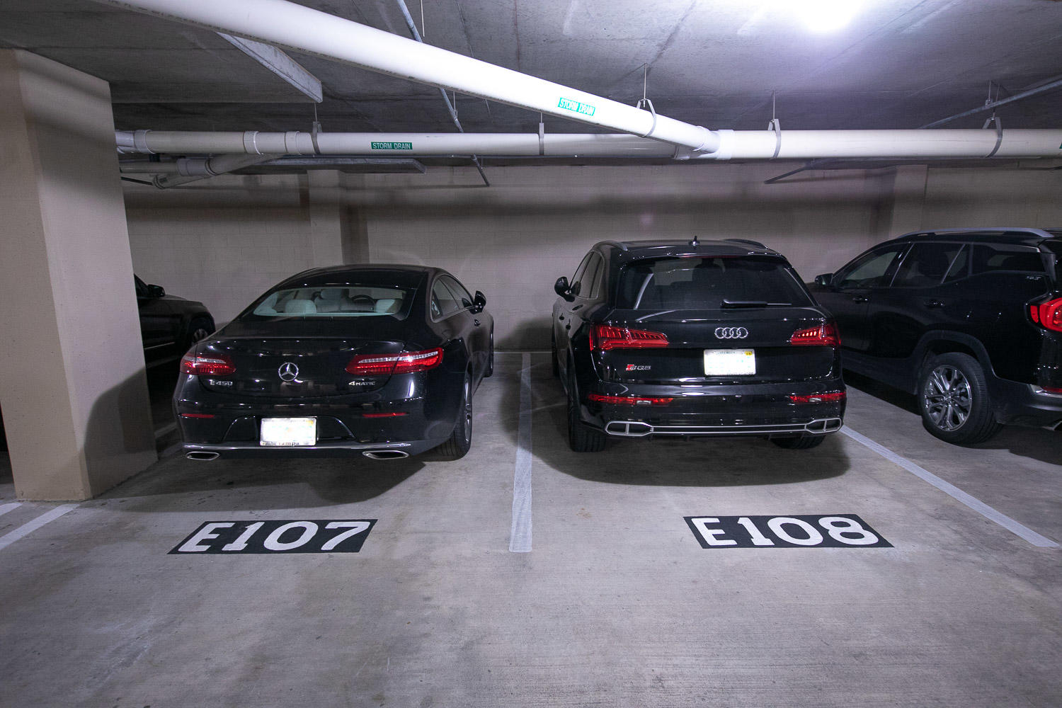 ONE WATER PLACE AT KELLY PLANTATION - Residential