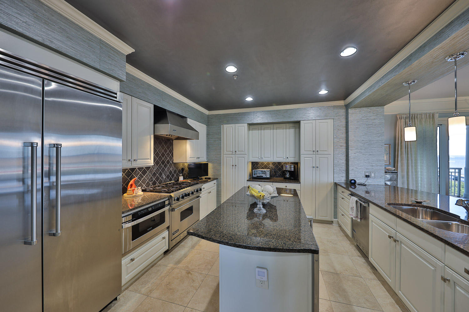 ONE WATER PLACE AT KELLY PLANTATION - Residential