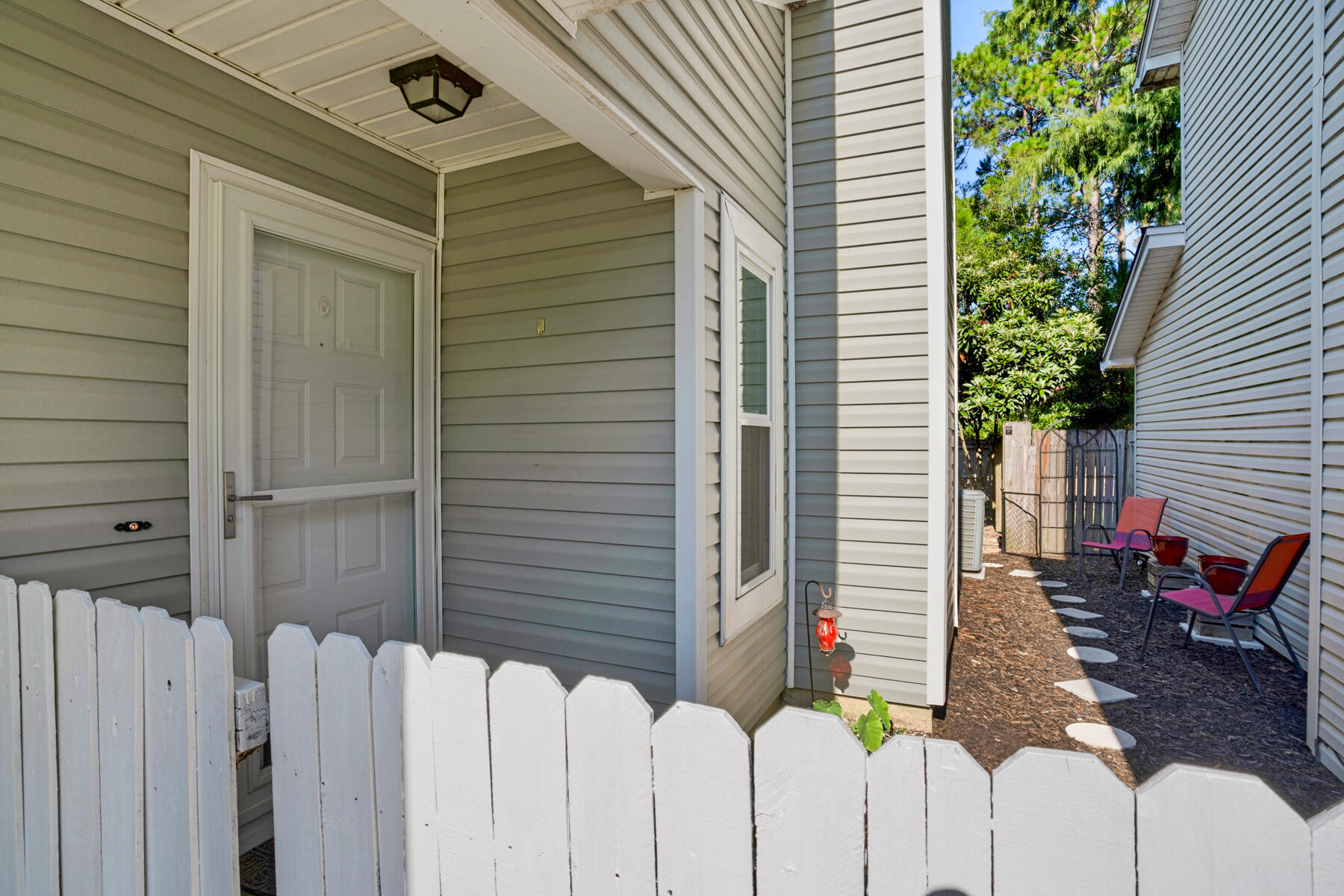 KELLY HILL ESTATES - Residential Lease