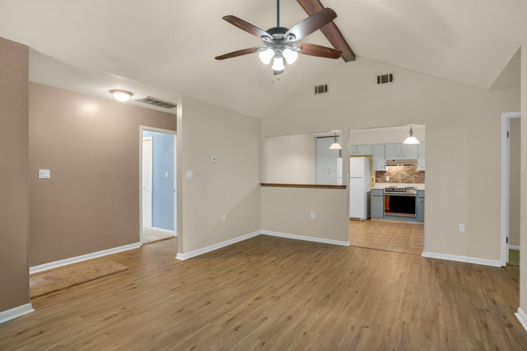 KELLY HILL ESTATES - Residential Lease