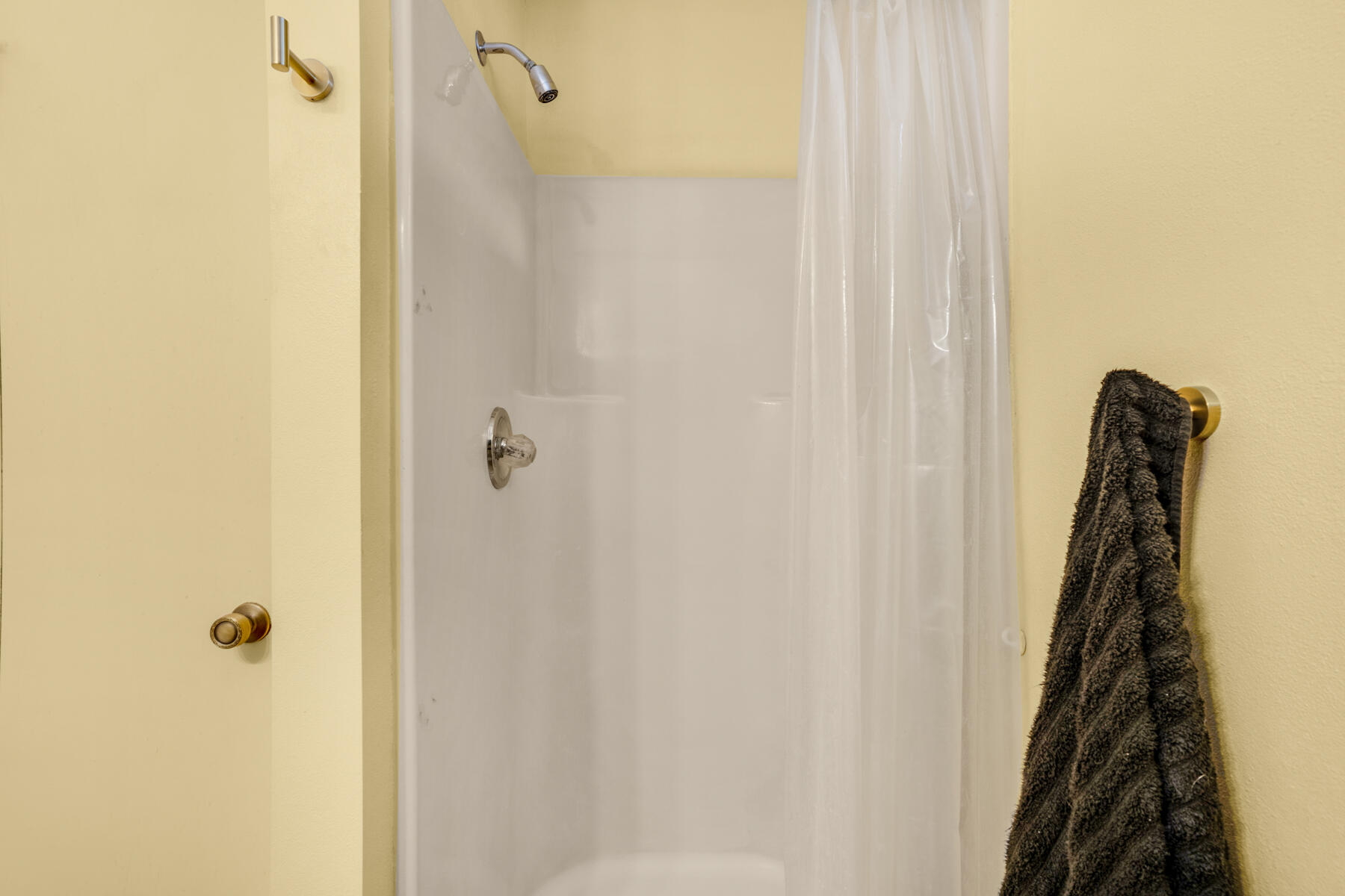 KELLY HILL ESTATES - Residential Lease