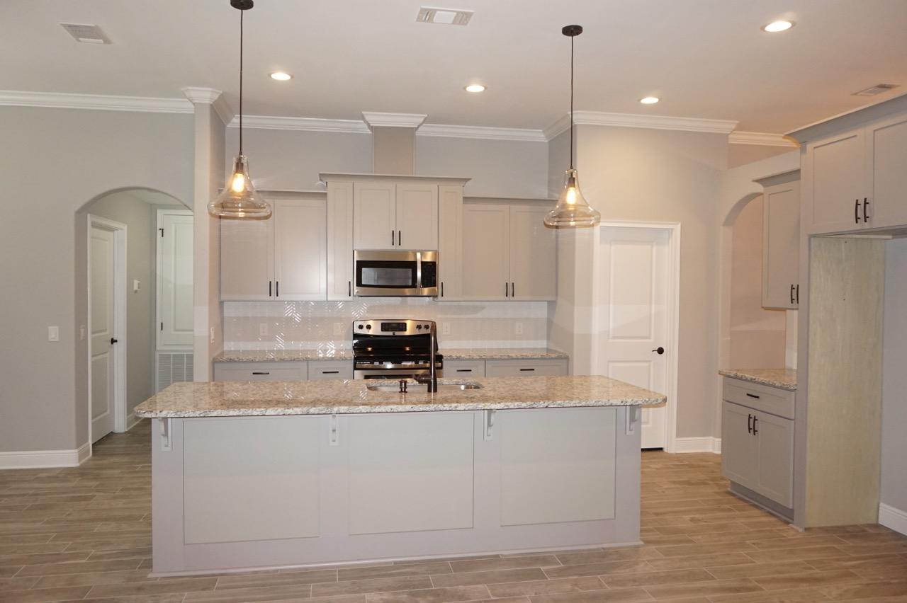 HOLLEY BY THE SEA - Residential