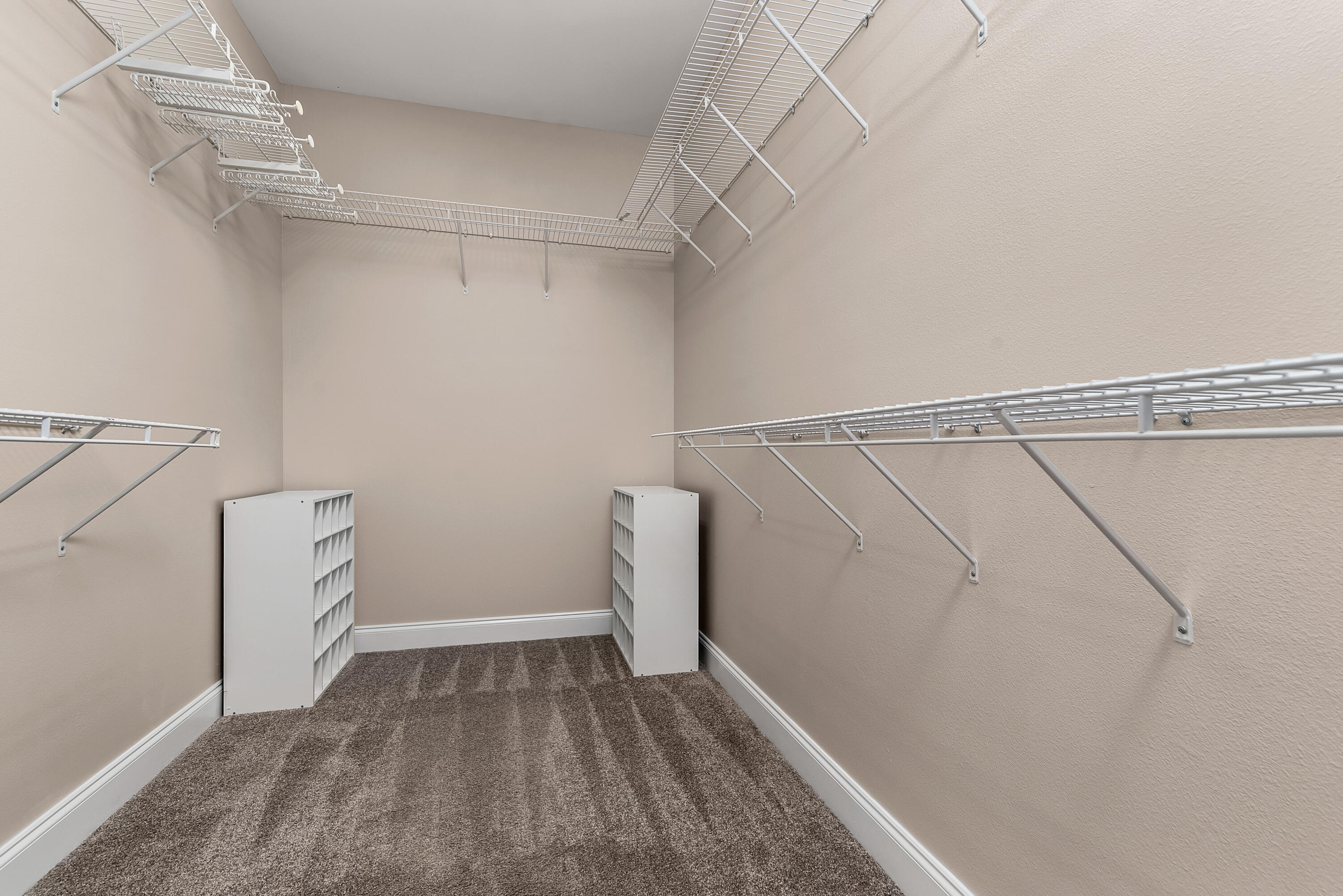 ROCKY BAYOU COUNTRY CLUB ESTATES 9 - Residential