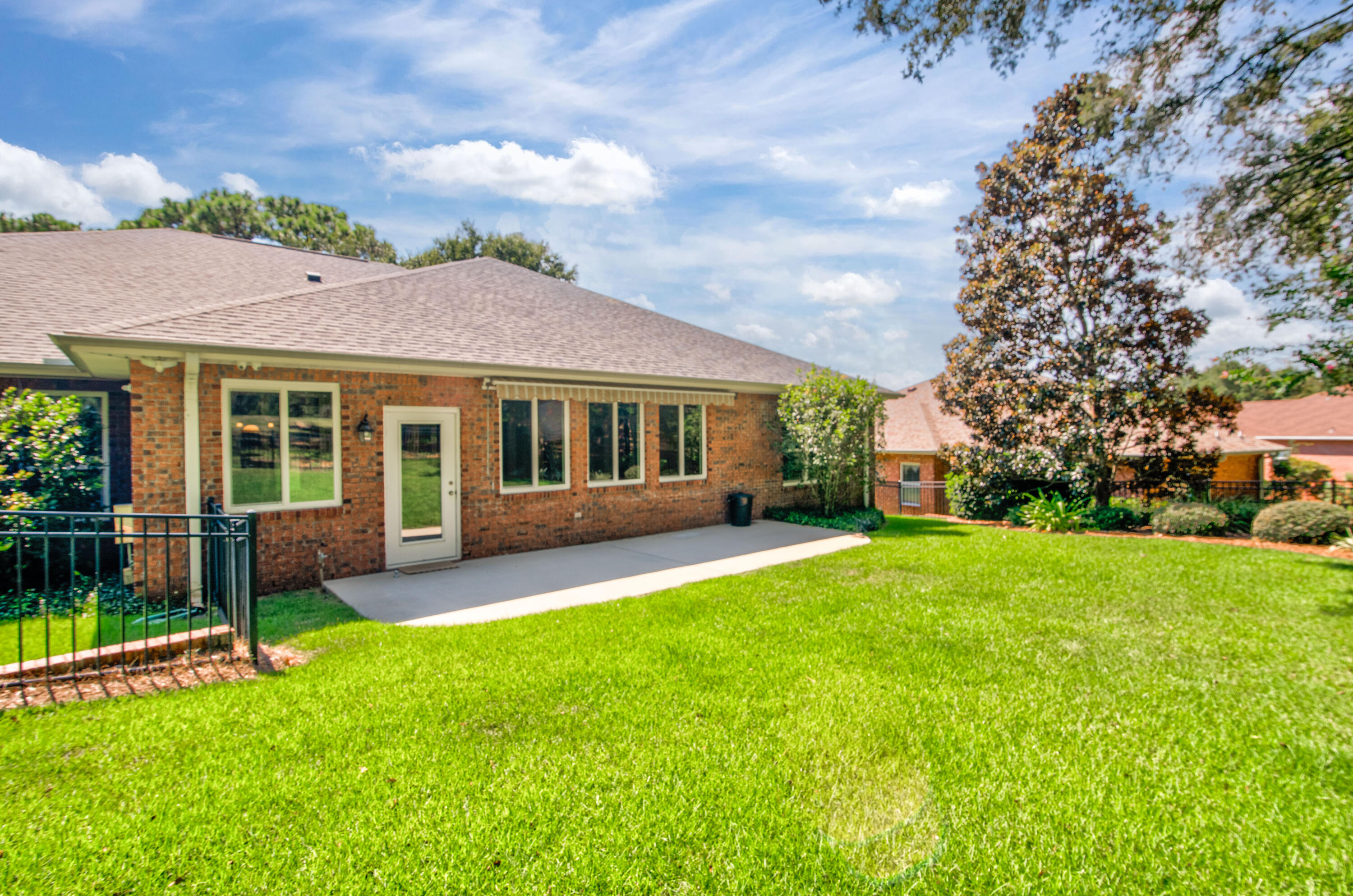 ROCKY BAYOU COUNTRY CLUB ESTATES 9 - Residential