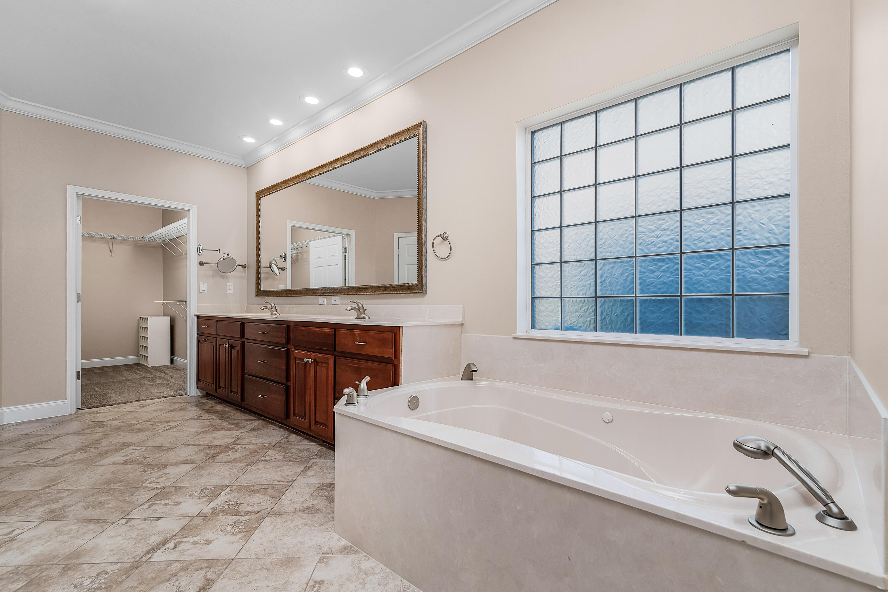 ROCKY BAYOU COUNTRY CLUB ESTATES 9 - Residential