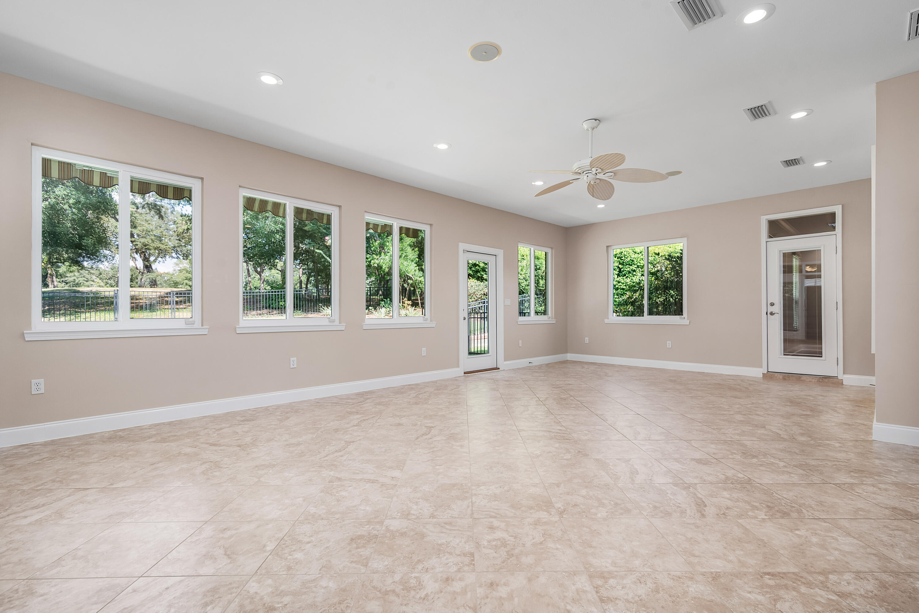 ROCKY BAYOU COUNTRY CLUB ESTATES 9 - Residential