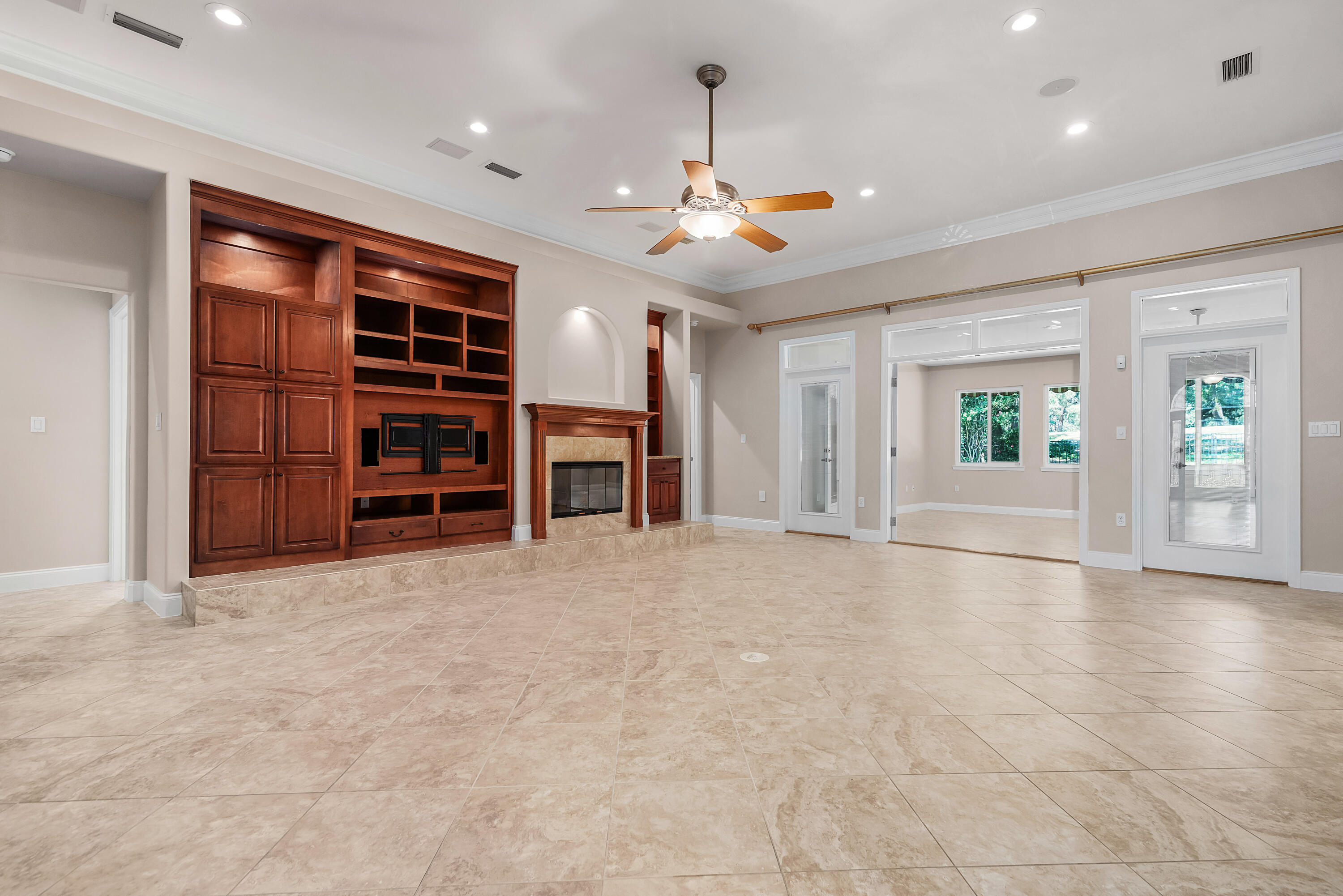 ROCKY BAYOU COUNTRY CLUB ESTATES 9 - Residential