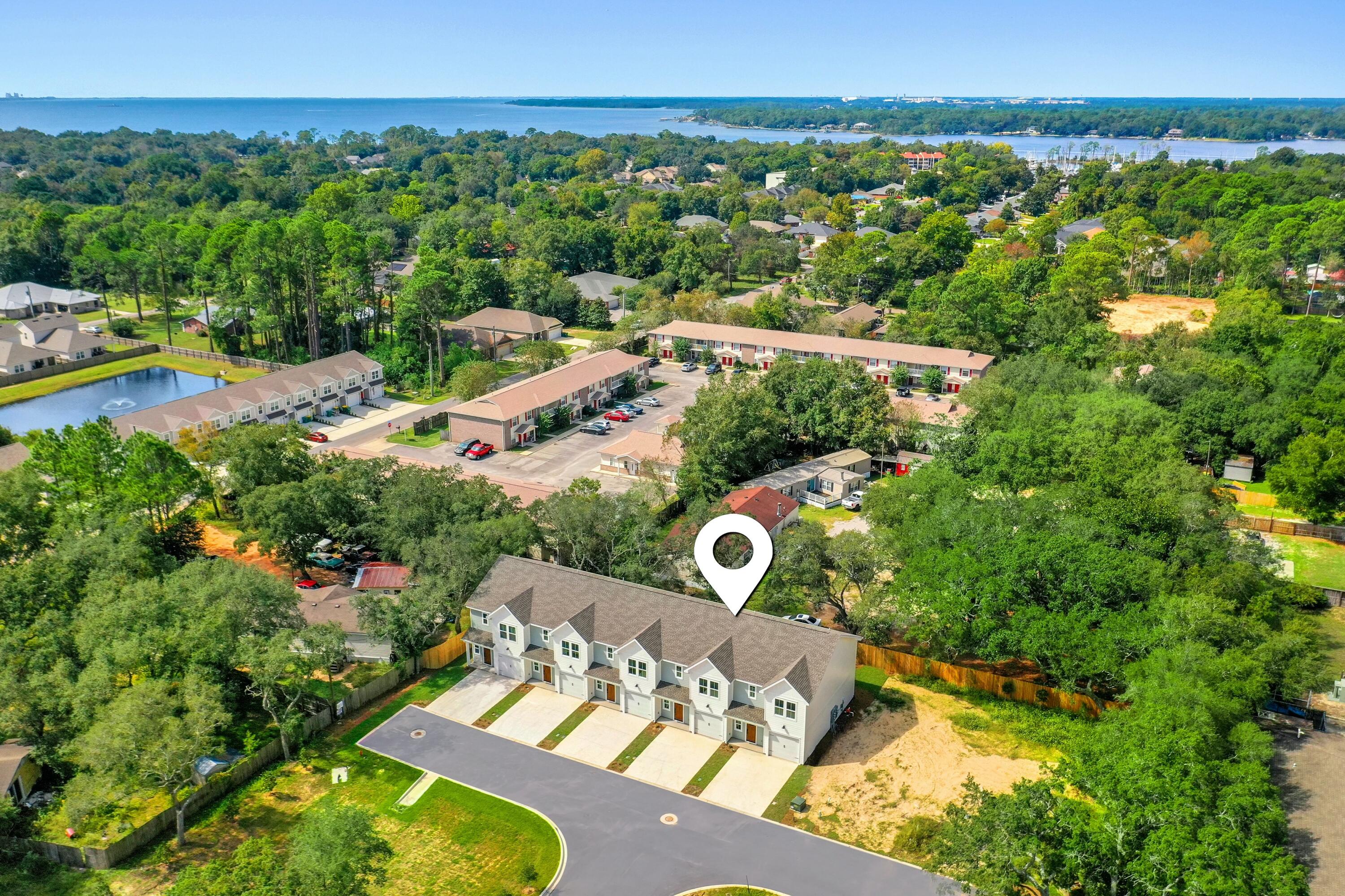 BAY BREEZE T/H - Residential