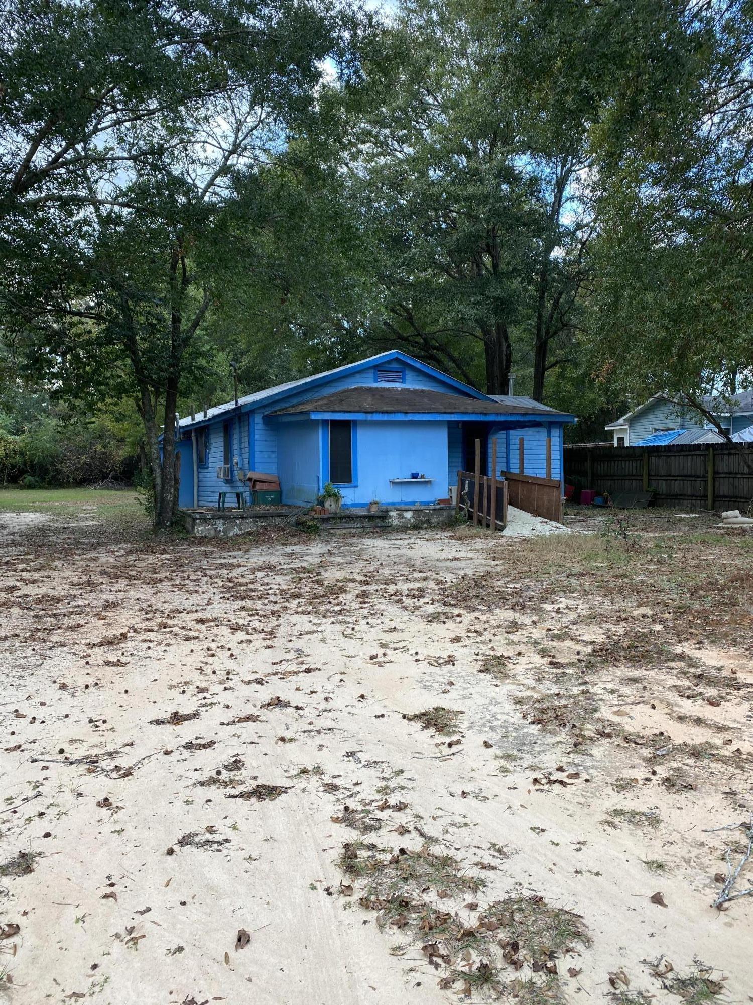 Investor Special! 2 bedroom 1 bath on nice lot in town. Being sold as is.