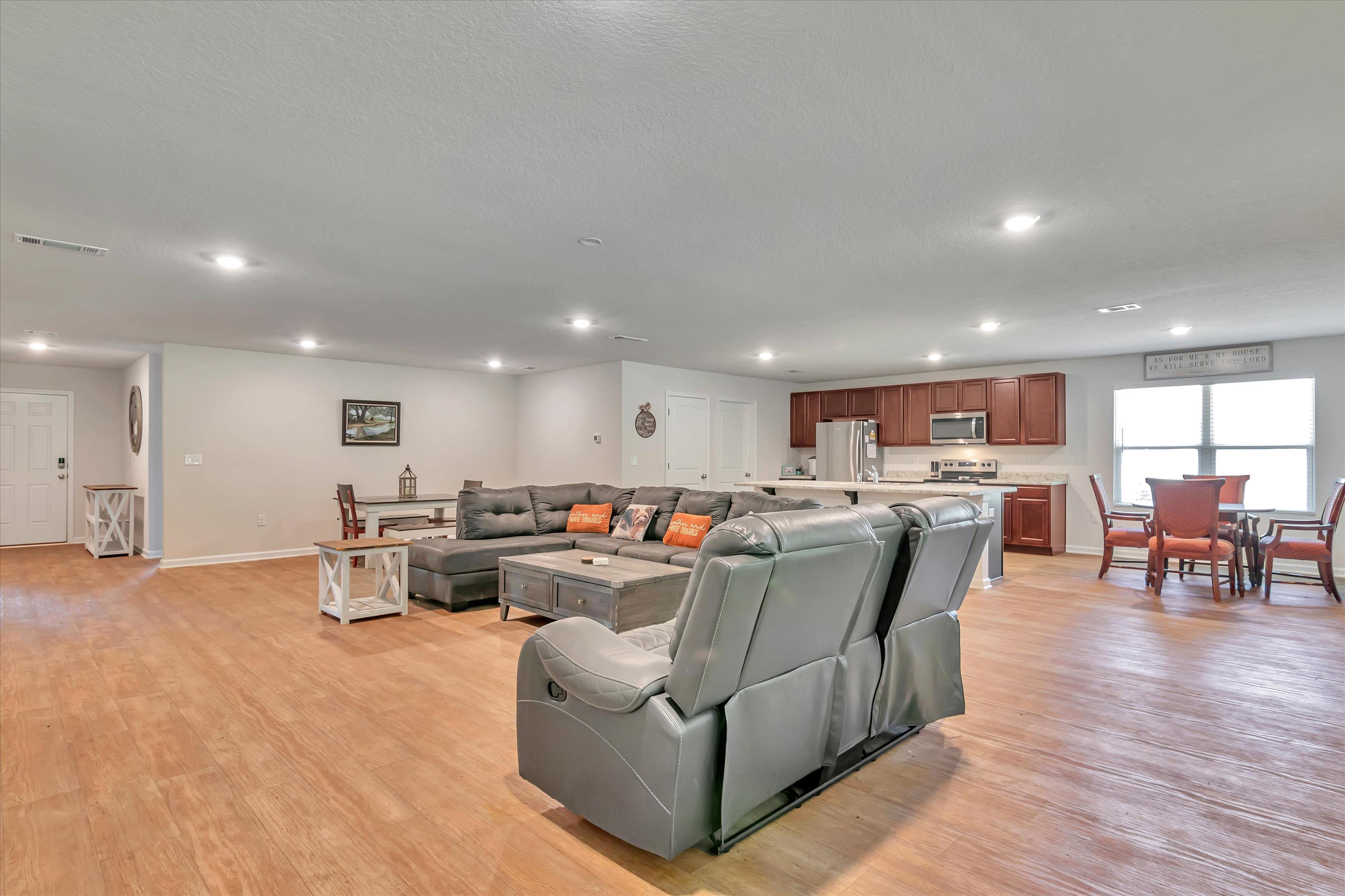 ASHTIN ESTATES - Residential