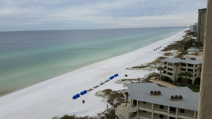 THIS SUNDESTIN UNIT 1211 HAS DONE $32,000 YEAR TO DATE IN RENTALS!!!!!..PLEASE BRING ALL REASONABLE OFFERS...