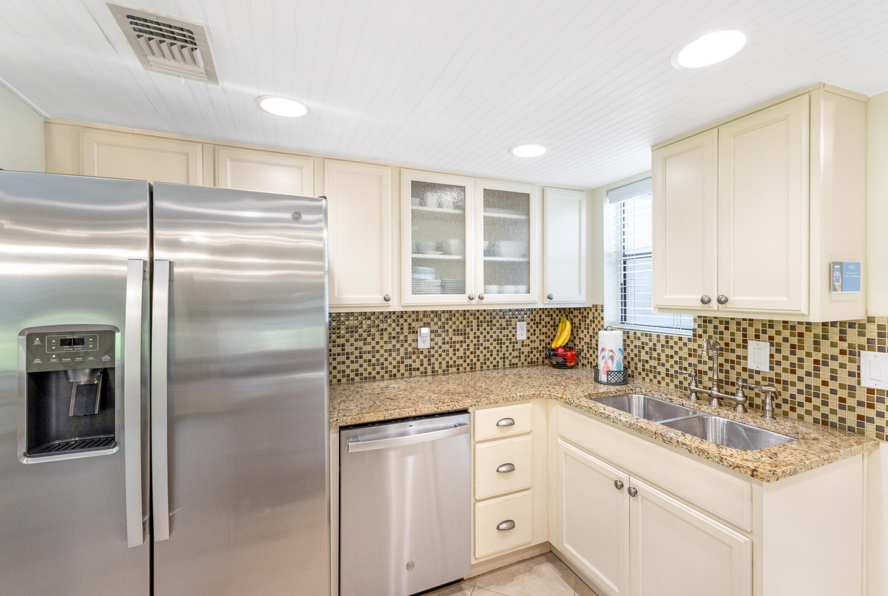 BAYOU VILLAGE CONDO PH 2 - Residential