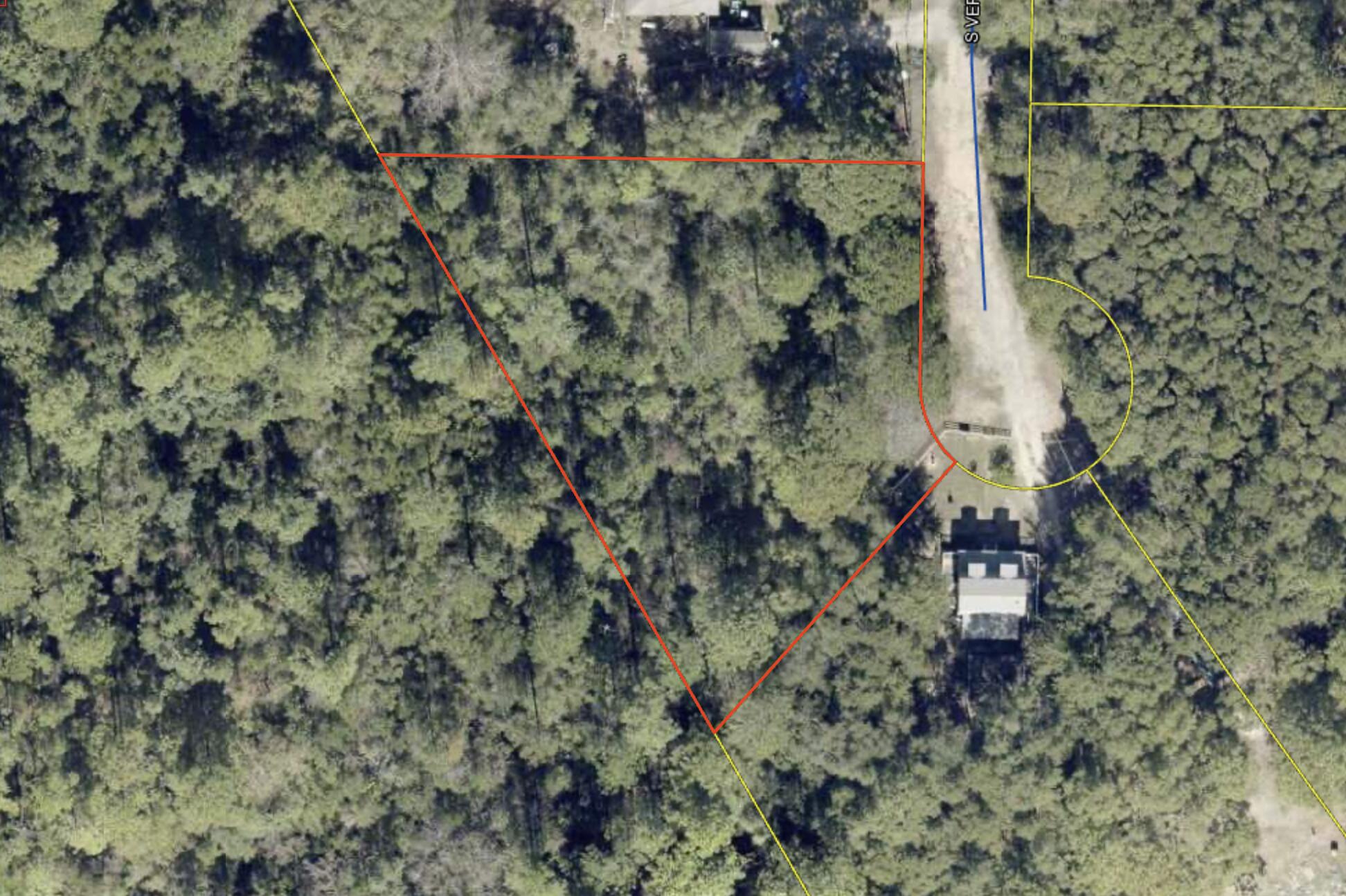 This beautiful 0.8-acre lot is perfectly situated just across from waterfront properties. Located just minutes from town, you'll enjoy the convenience of nearby shopping, dining, and schools while still having the space and privacy to spread out. The property backs up to a conservation area. The property is zoned urban residential. It does appear mobile homes are allowed but this should be confirmed with the local planning and zoning departments. City water is available at the property but the tap is not paid.