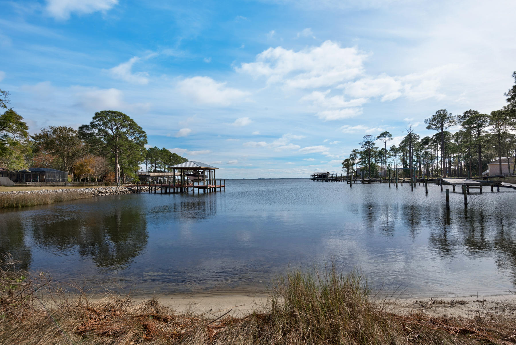 DOLPHIN POINT ESTATES - Residential