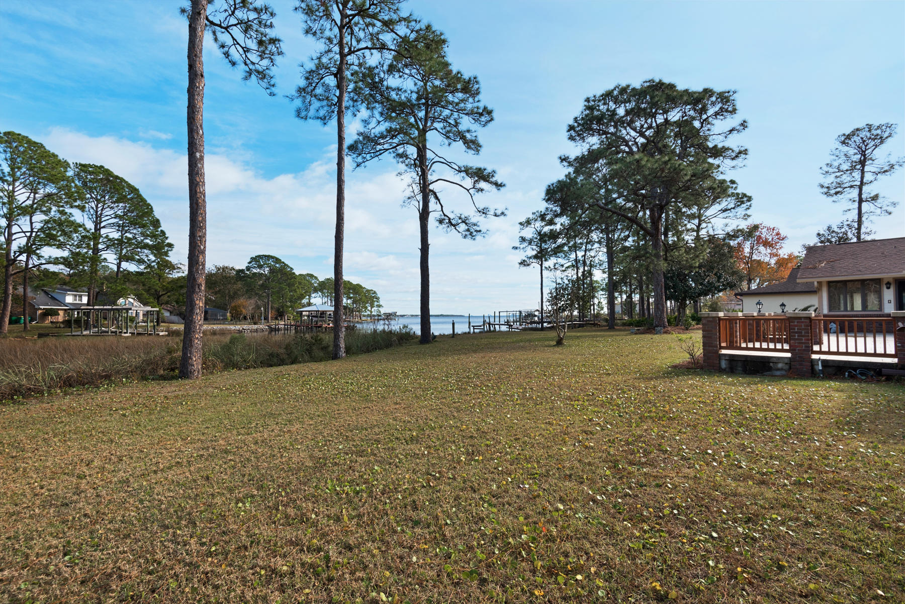 DOLPHIN POINT ESTATES - Residential