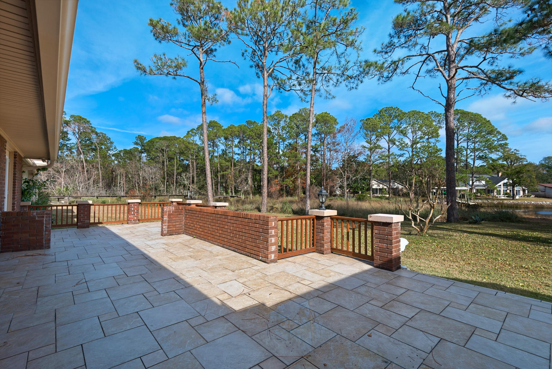 DOLPHIN POINT ESTATES - Residential