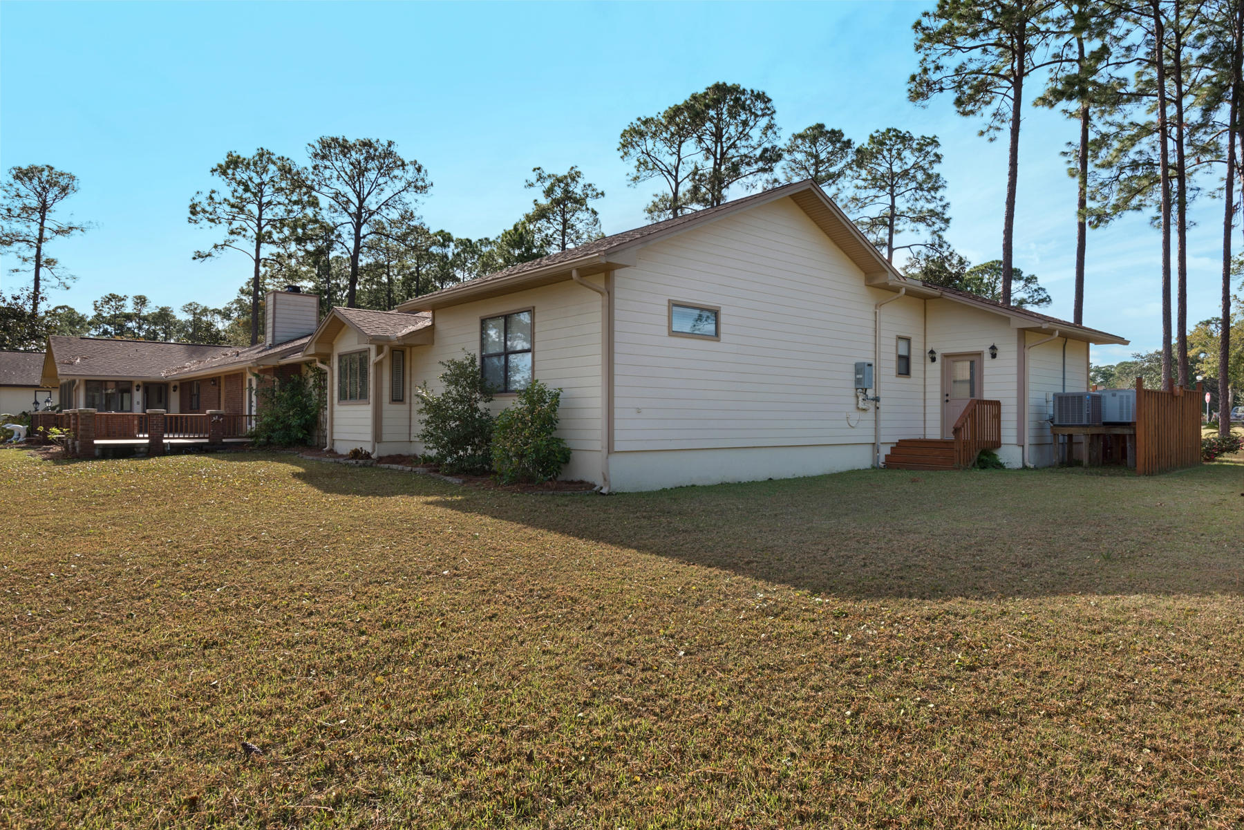 DOLPHIN POINT ESTATES - Residential