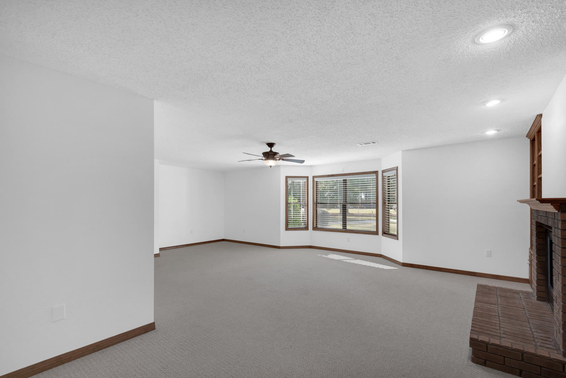 DOLPHIN POINT ESTATES - Residential