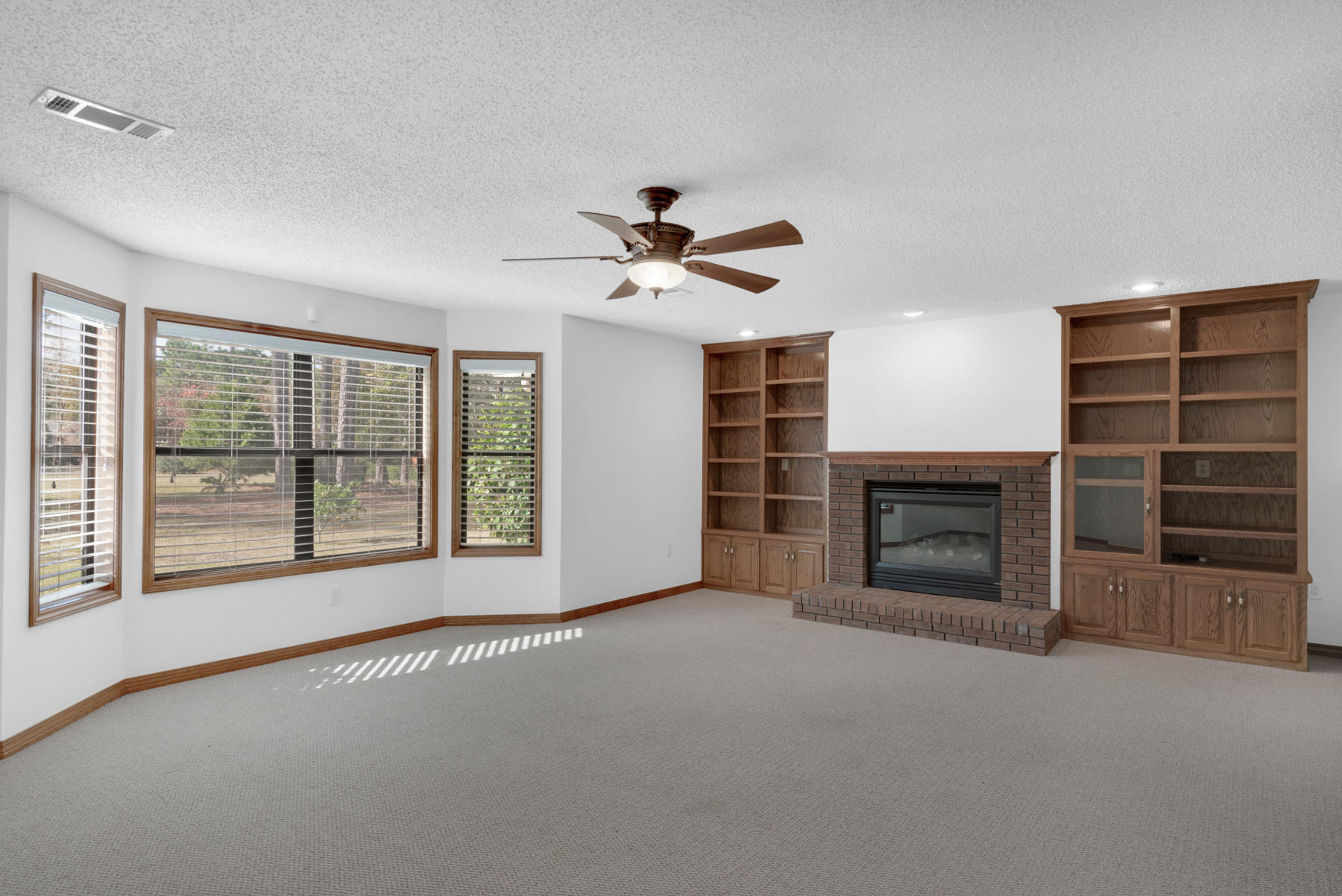 DOLPHIN POINT ESTATES - Residential