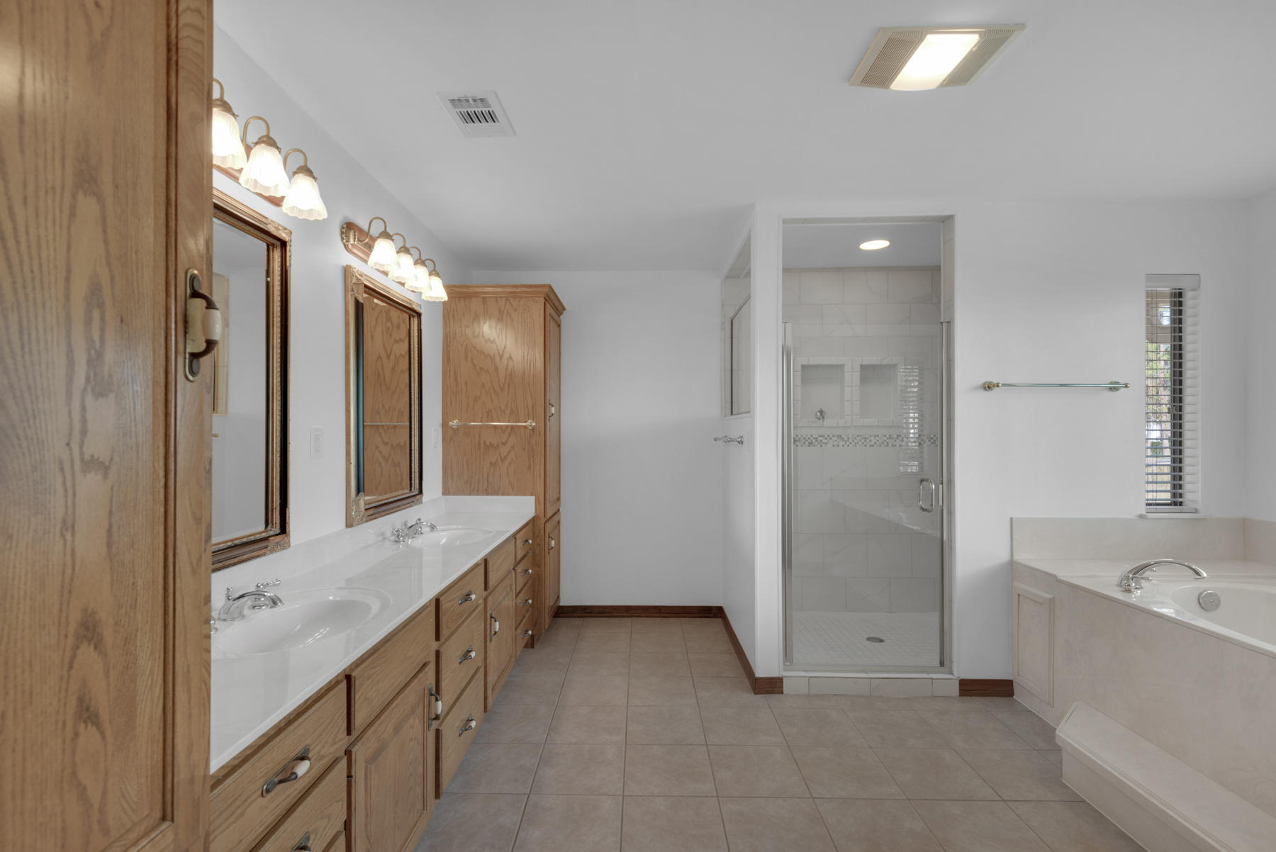 DOLPHIN POINT ESTATES - Residential