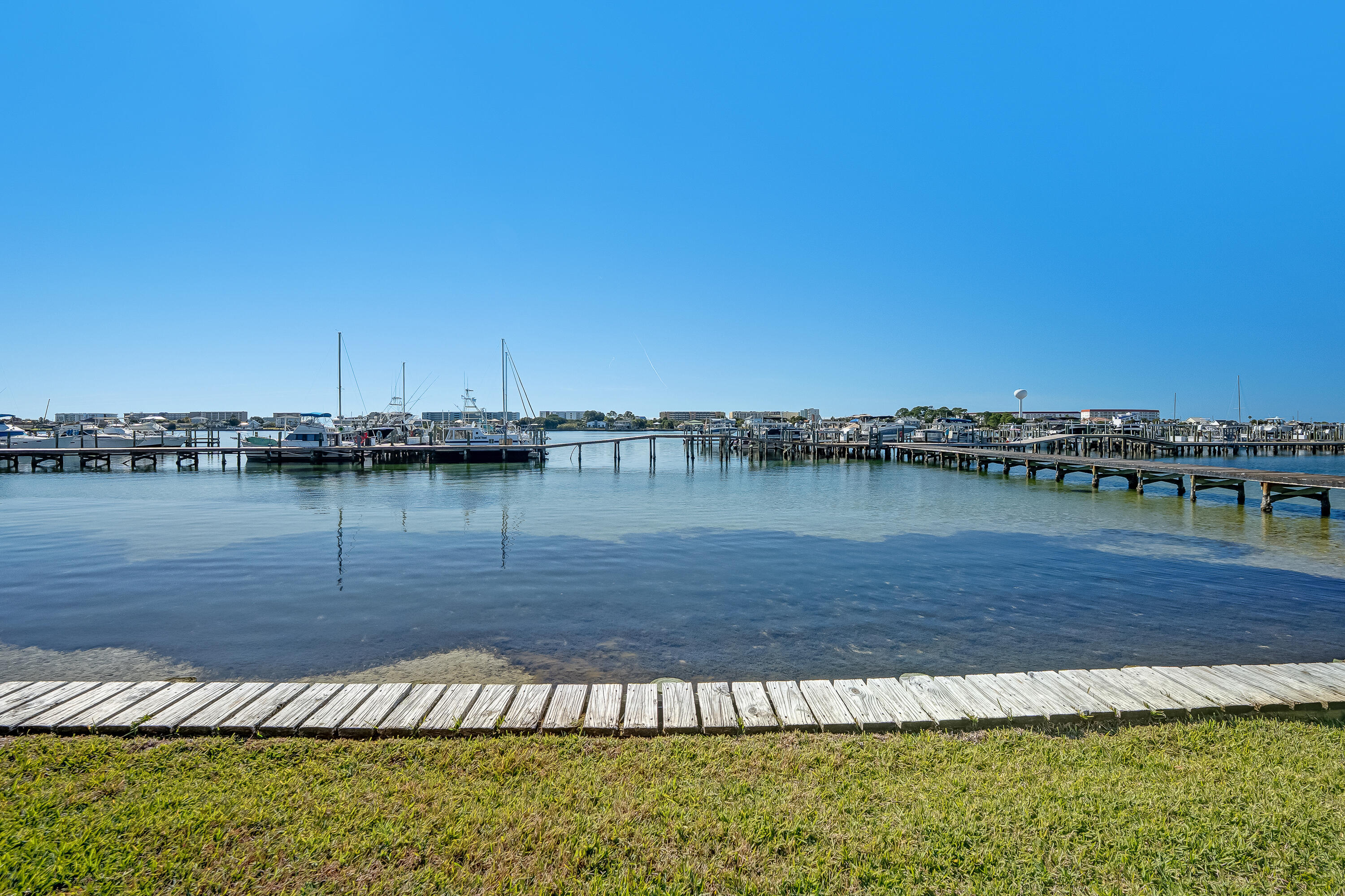 BROOKS LANDING - Residential