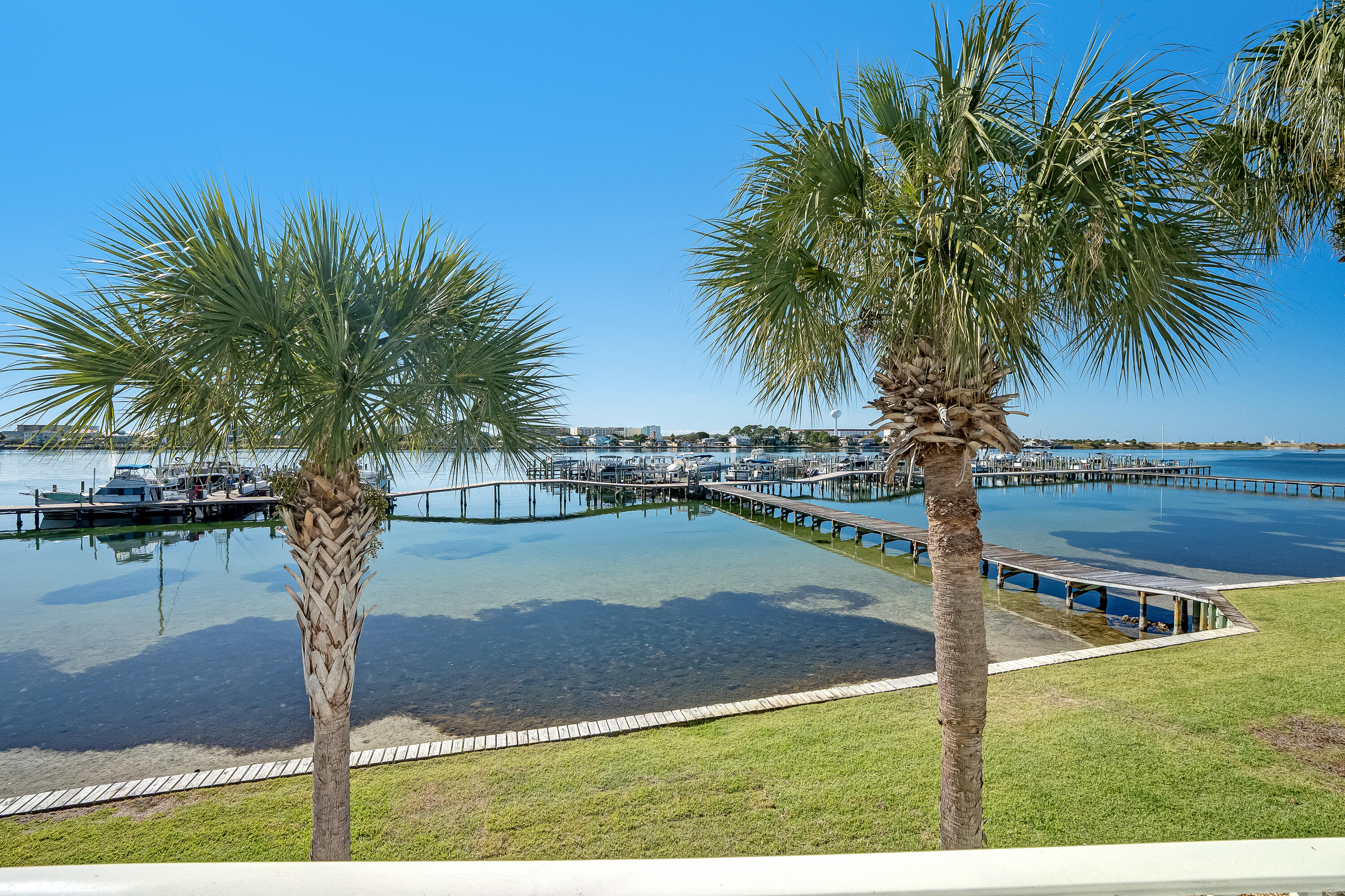 BROOKS LANDING - Residential