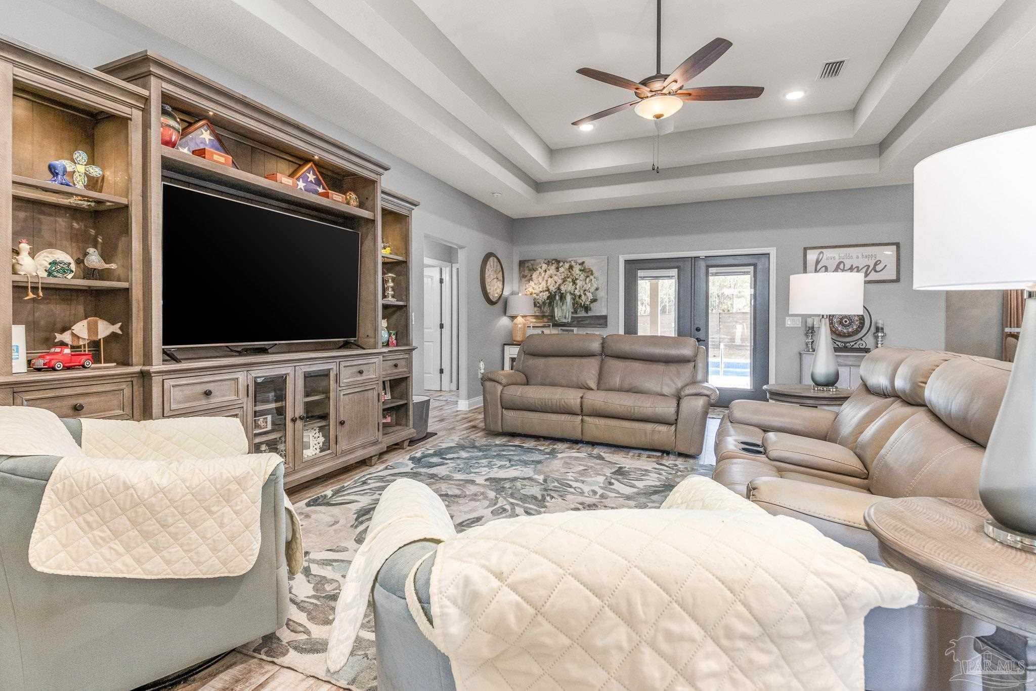 PLANTATION WOODS - Residential