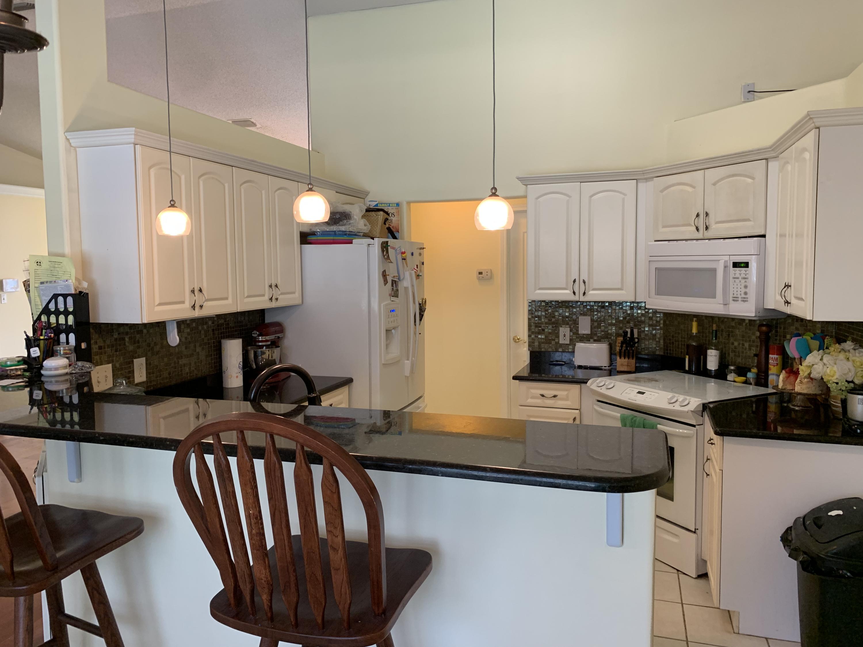 HOLLEY BY THE SEA - Residential