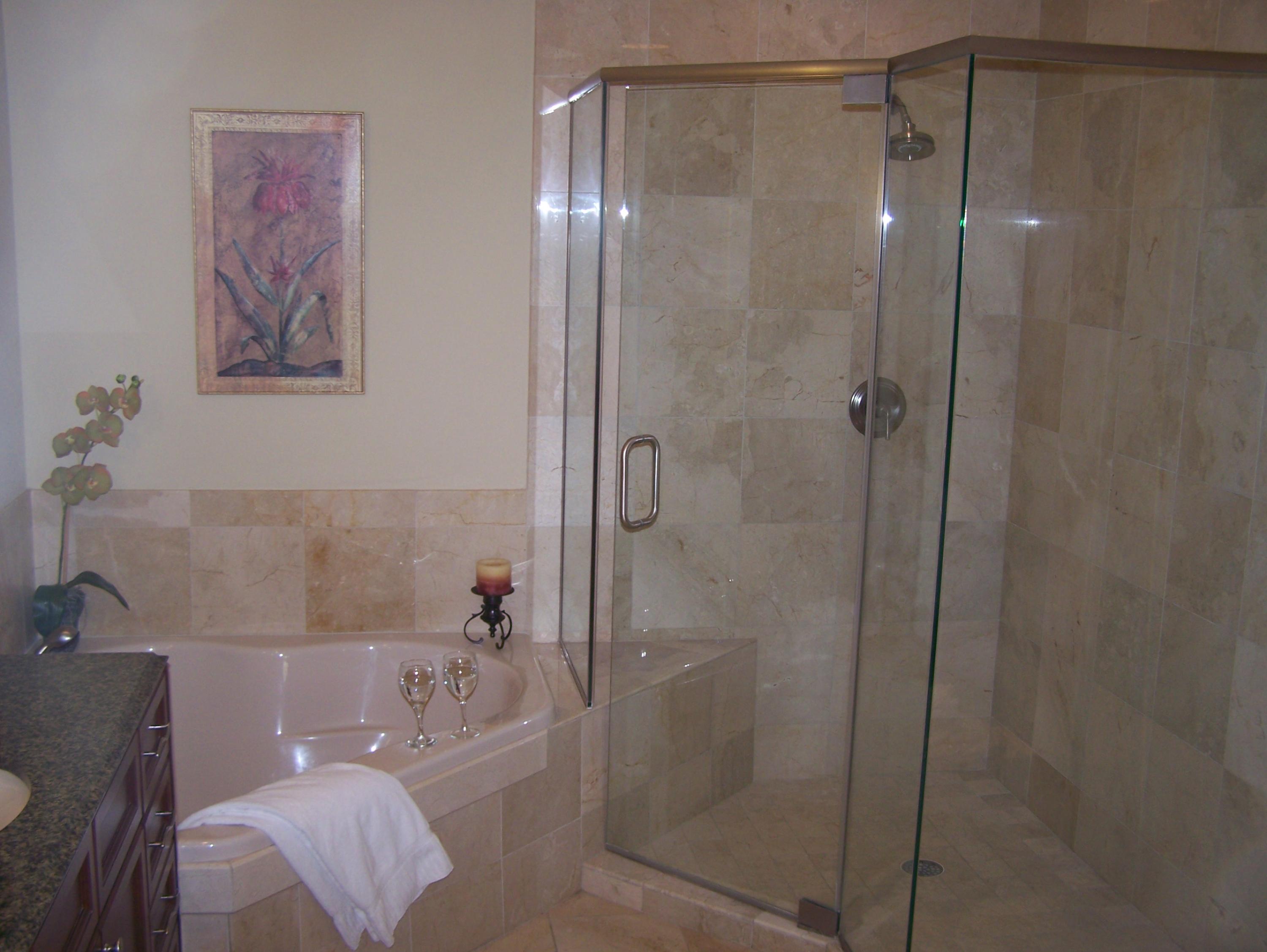 EMERALD GRANDE - Residential