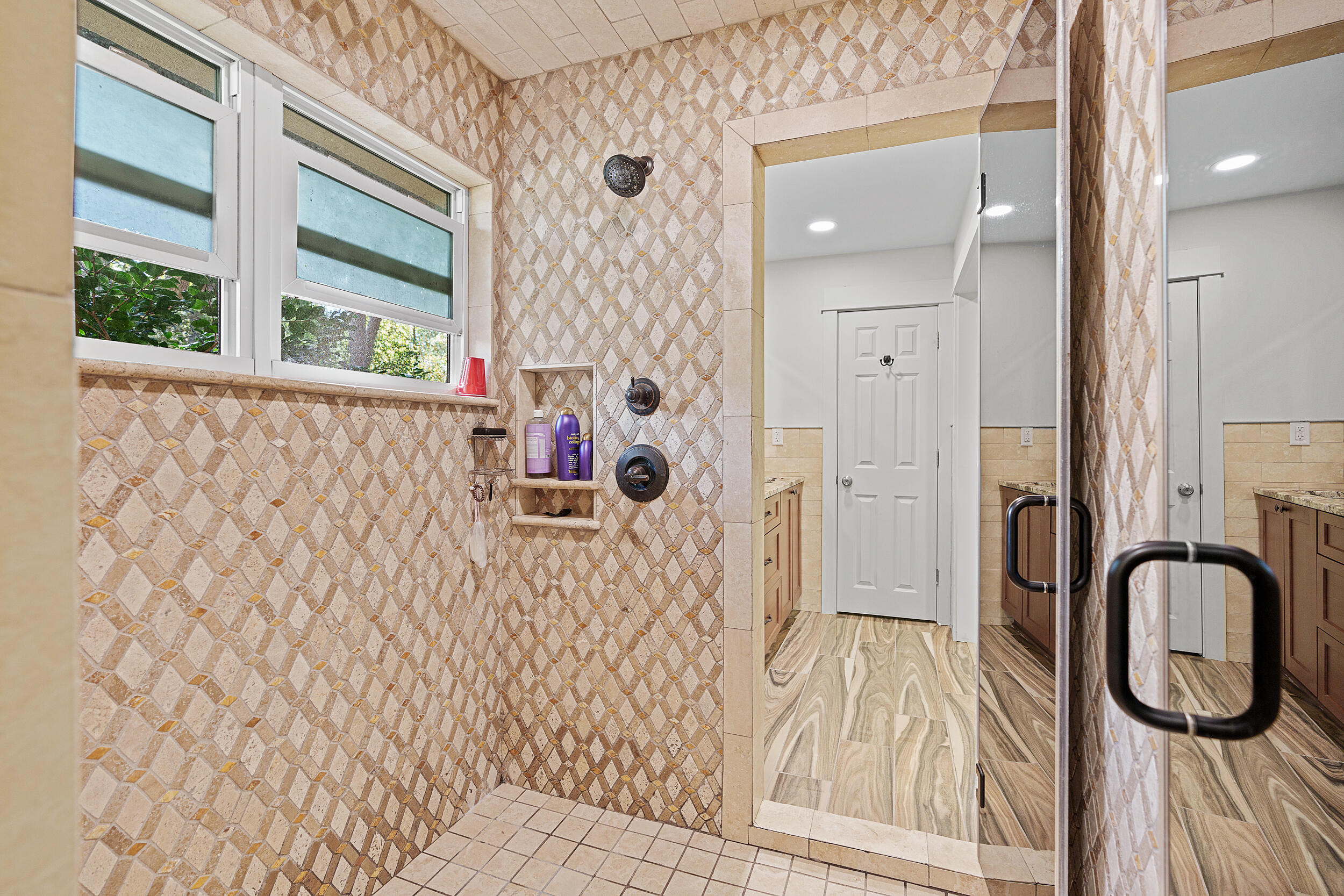 LAKE SHORE ESTATES - Residential