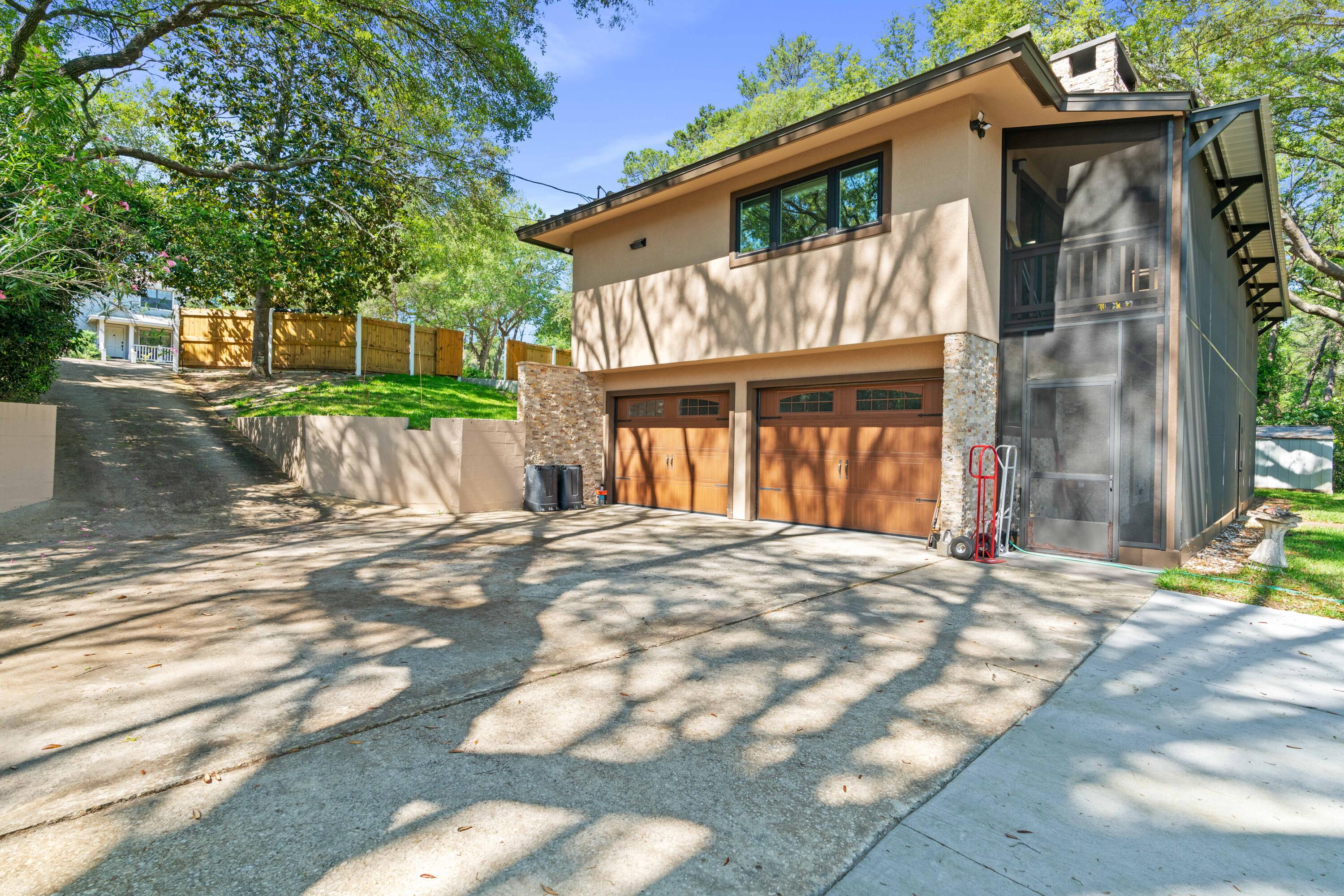 LAKE SHORE ESTATES - Residential