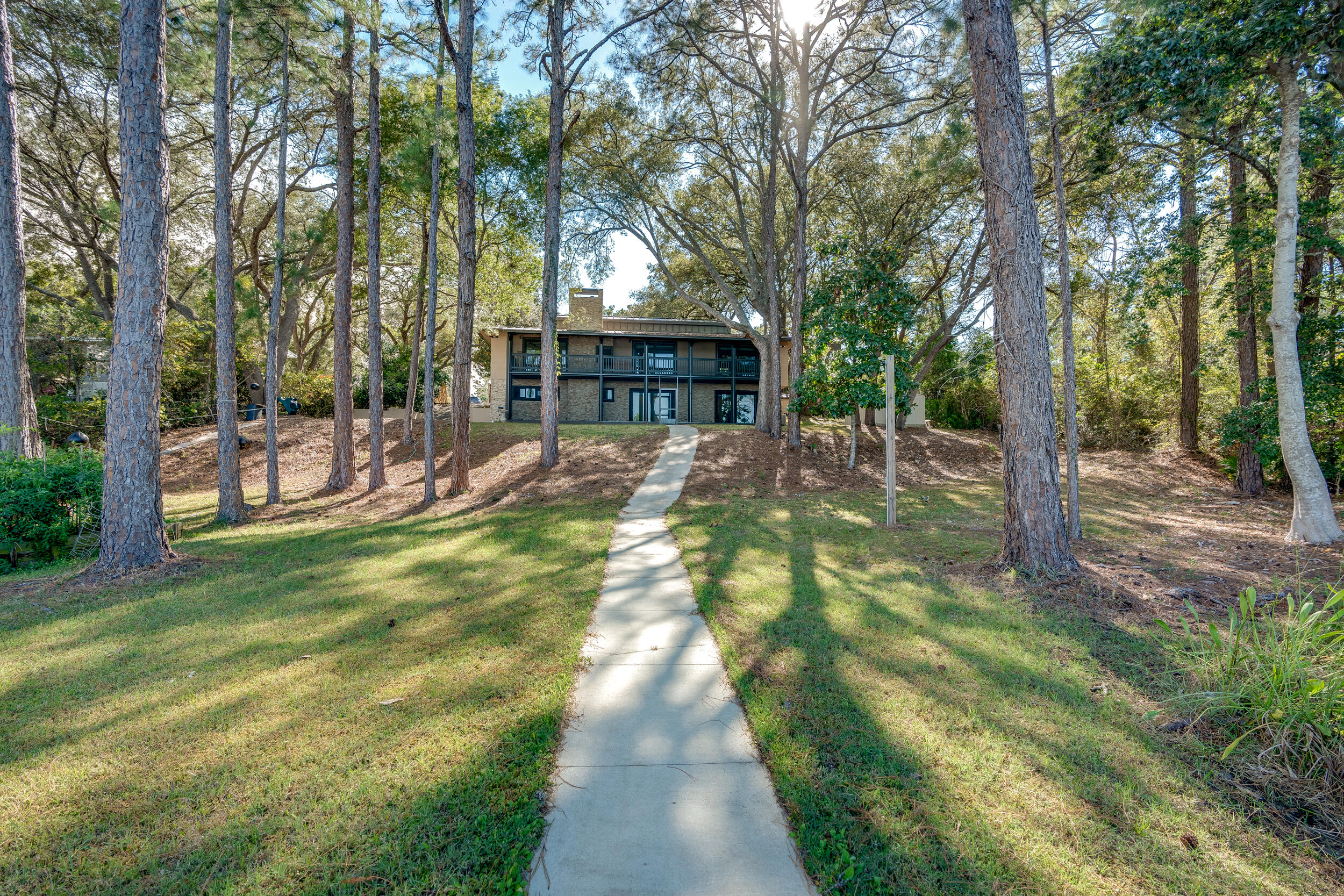 LAKE SHORE ESTATES - Residential