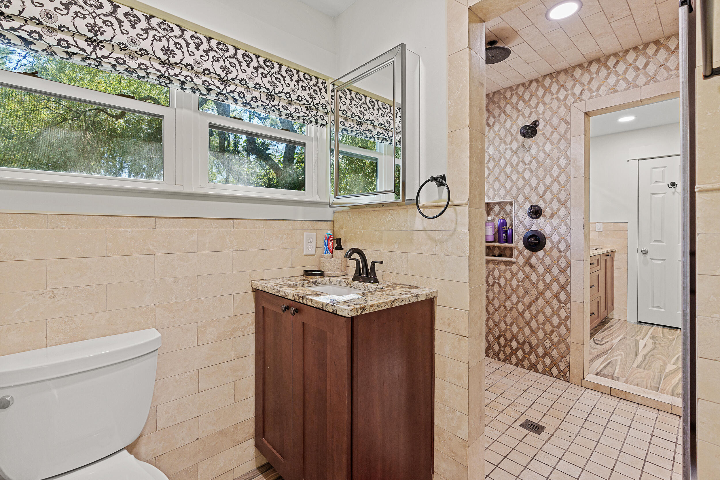 LAKE SHORE ESTATES - Residential