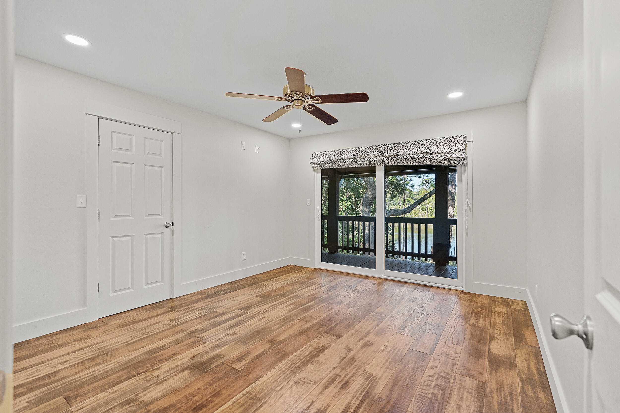 LAKE SHORE ESTATES - Residential