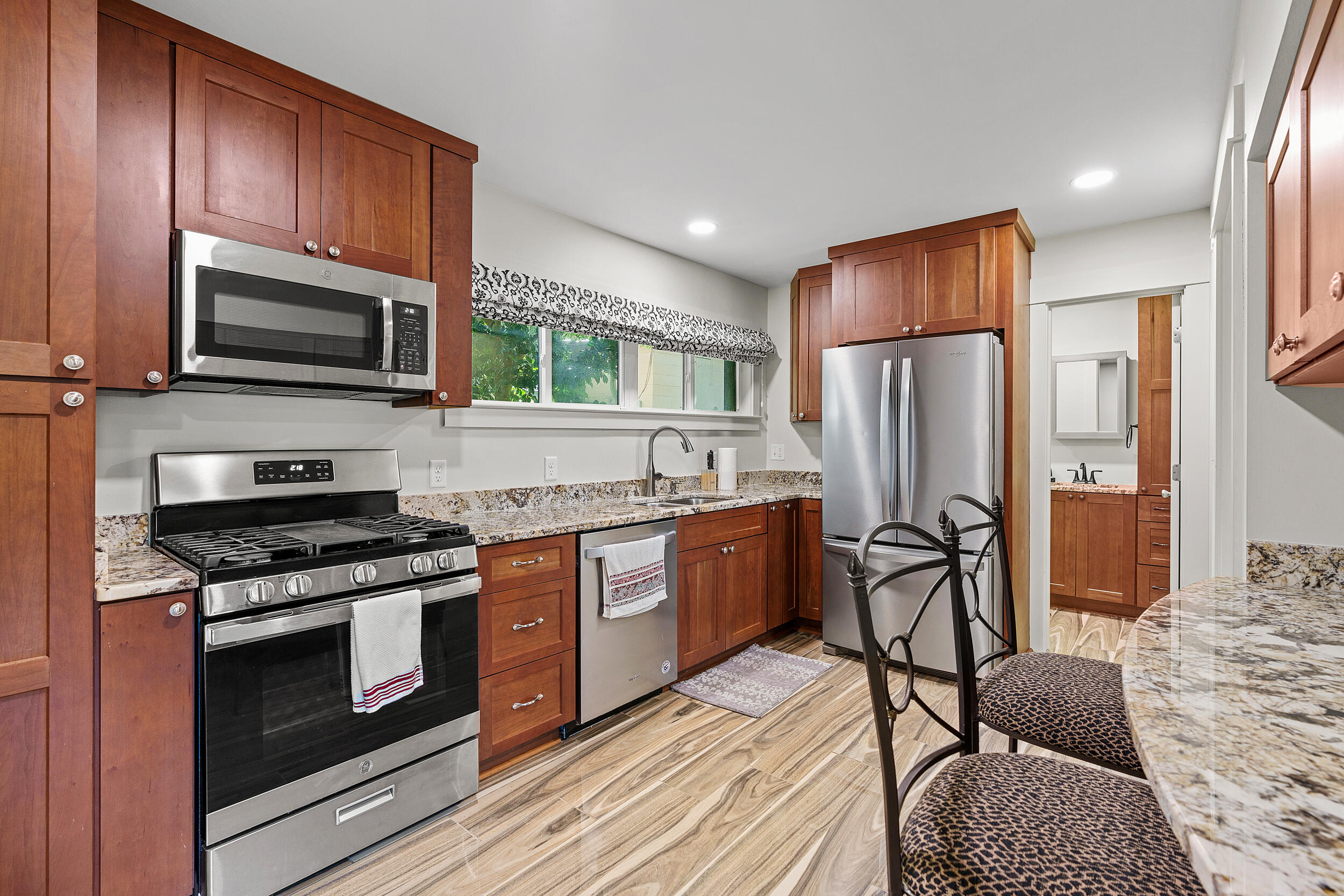 LAKE SHORE ESTATES - Residential
