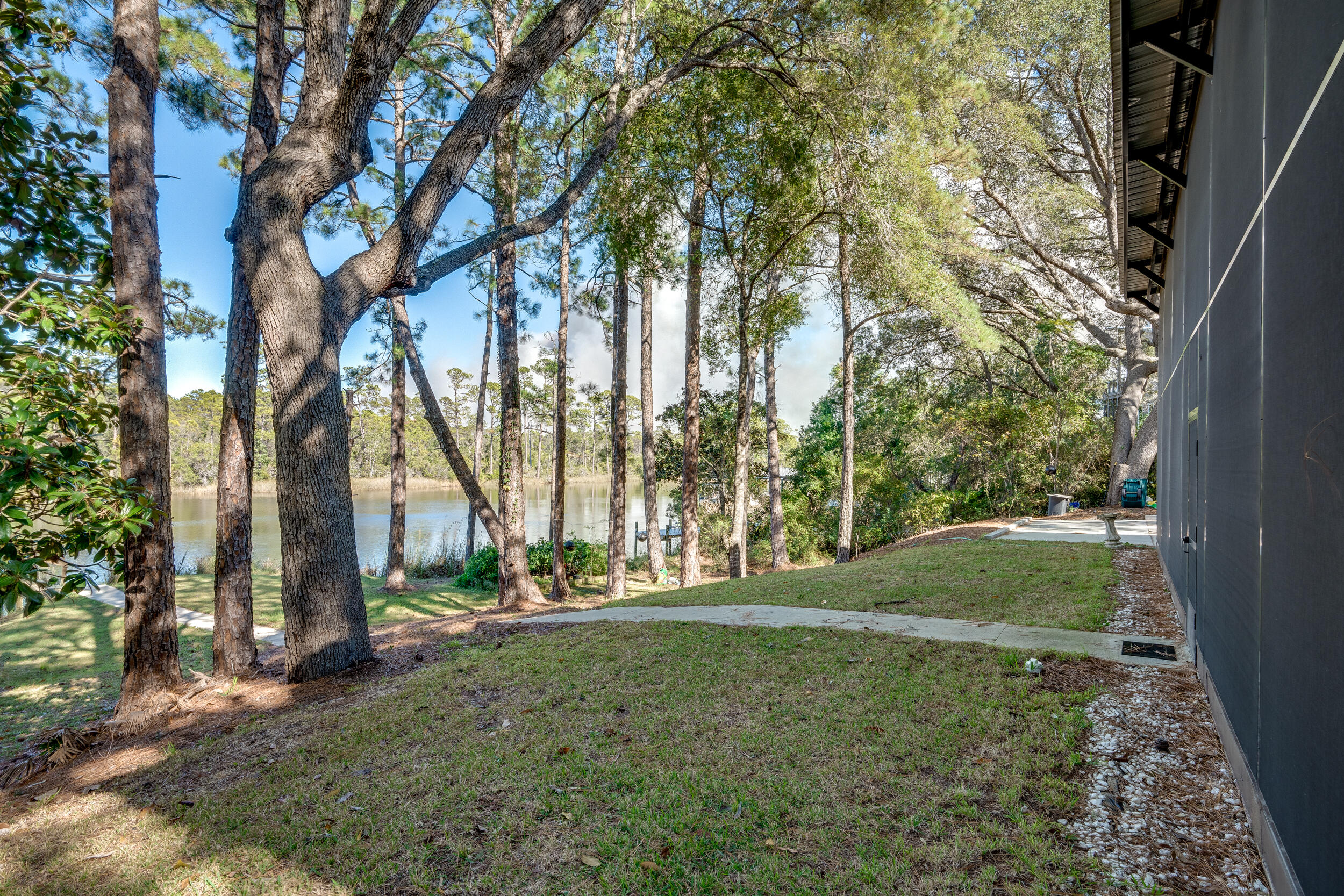 LAKE SHORE ESTATES - Residential