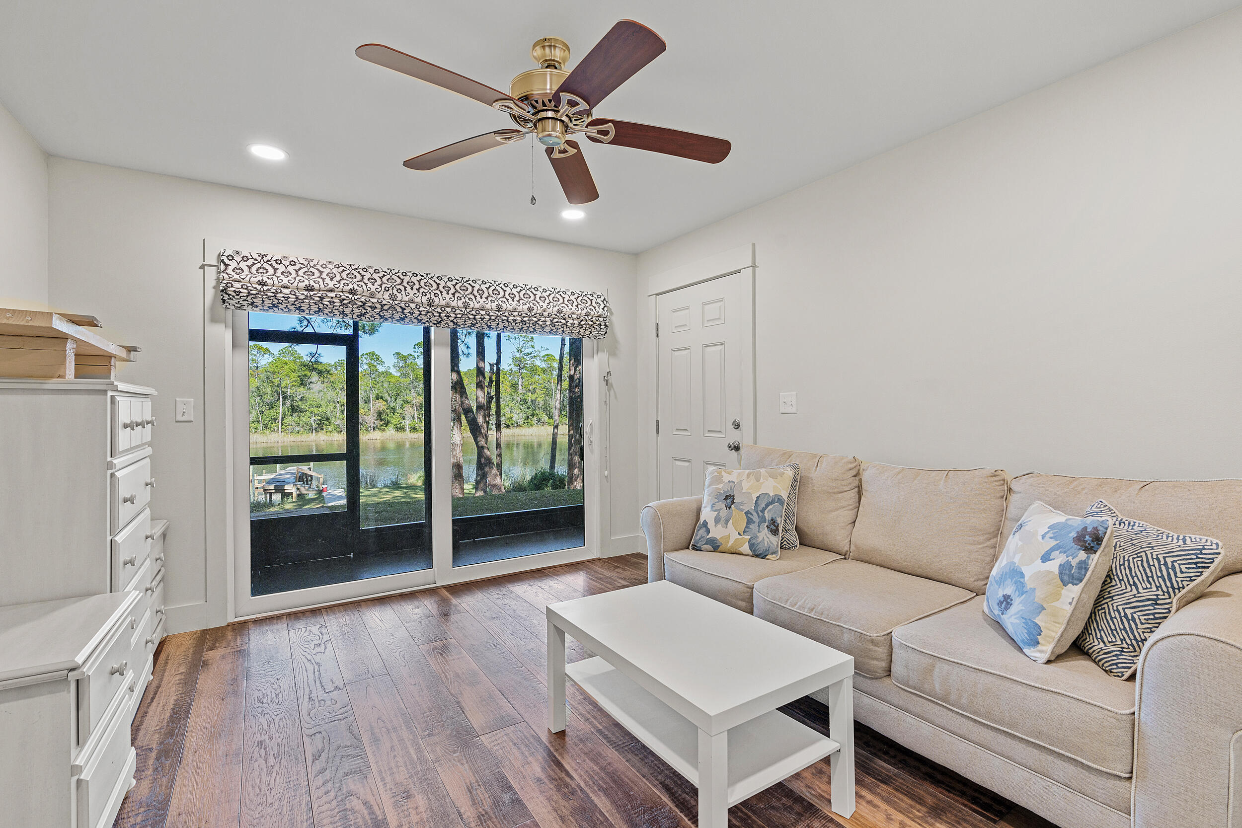 LAKE SHORE ESTATES - Residential