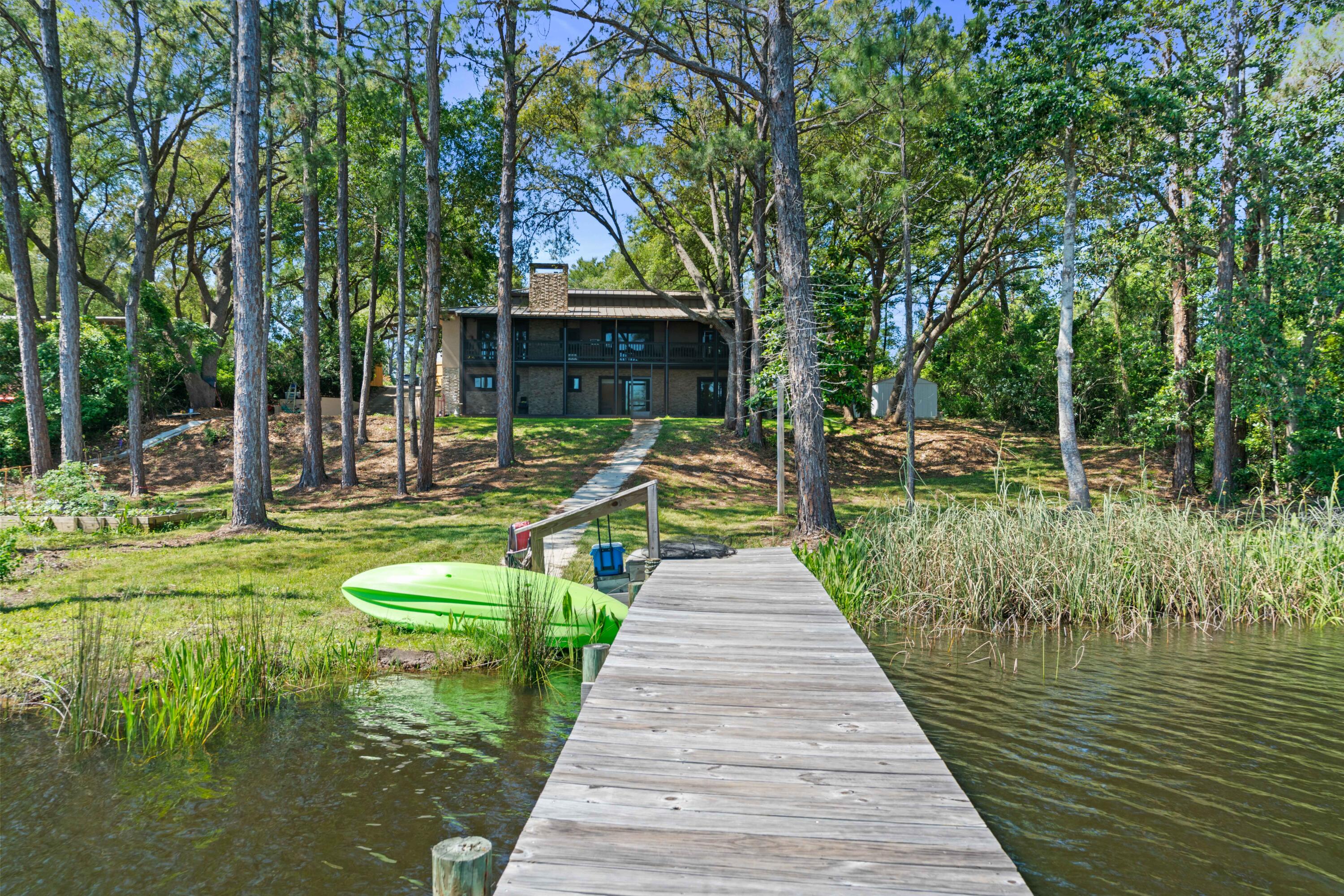 LAKE SHORE ESTATES - Residential