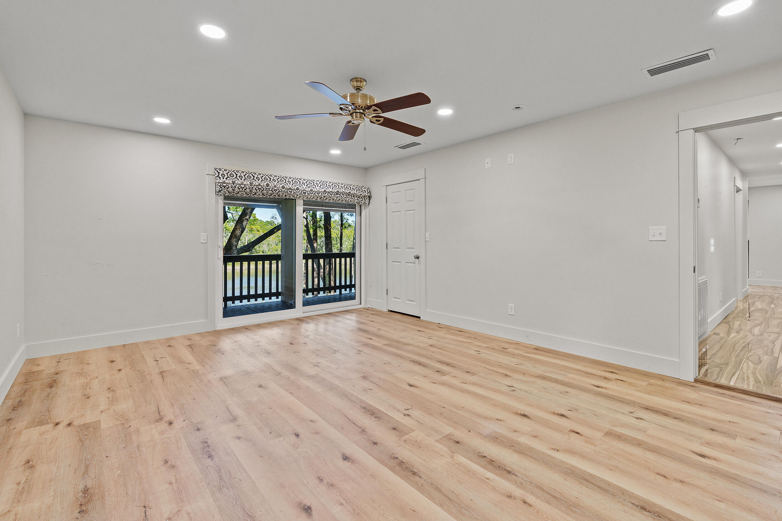 LAKE SHORE ESTATES - Residential