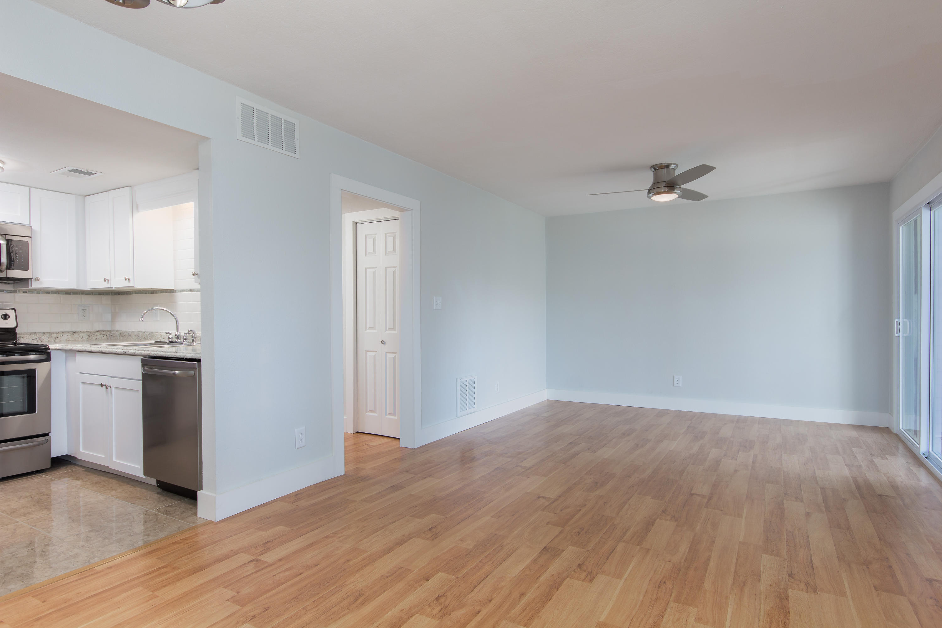 FINISTERRA CONDO - Residential