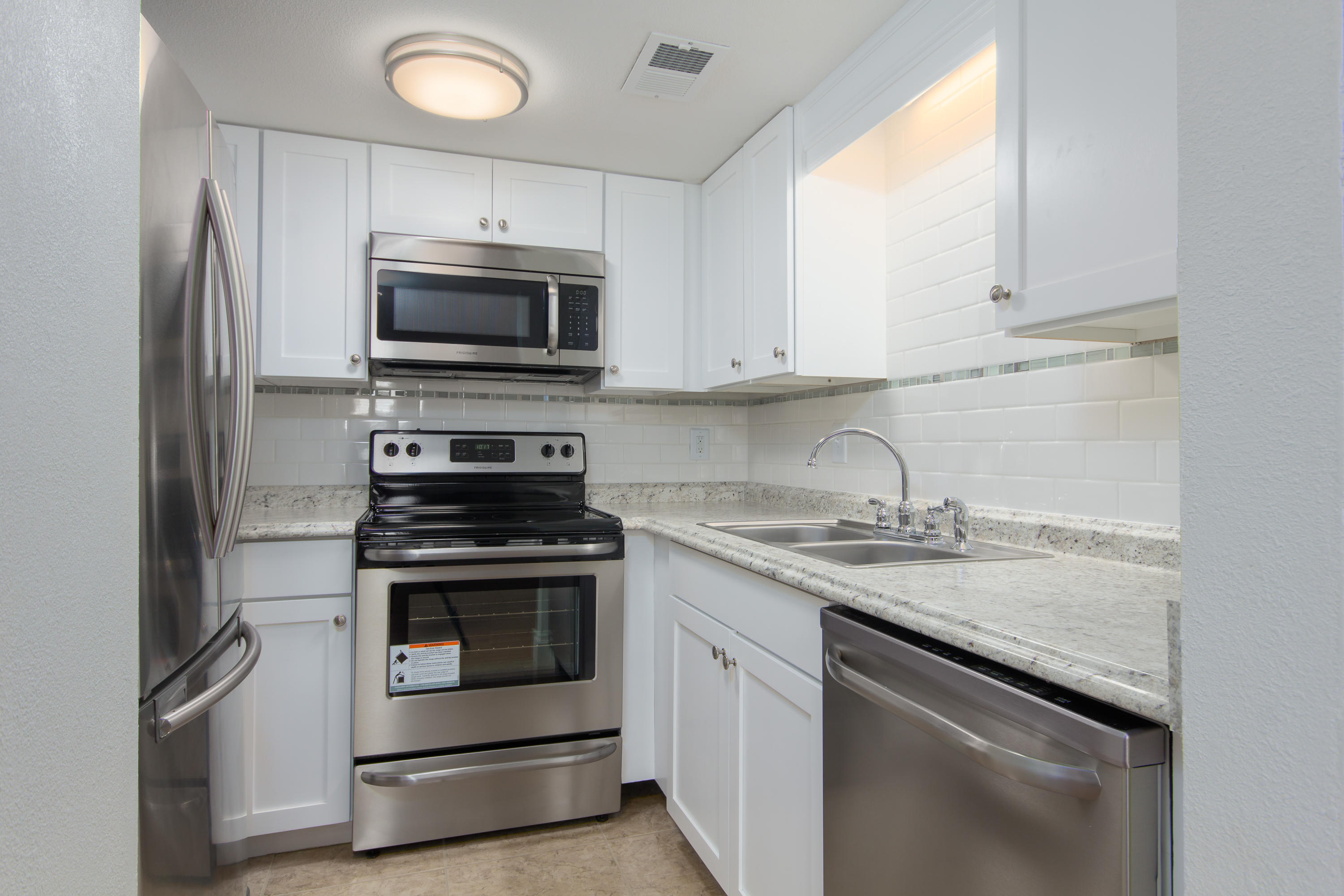 FINISTERRA CONDO - Residential